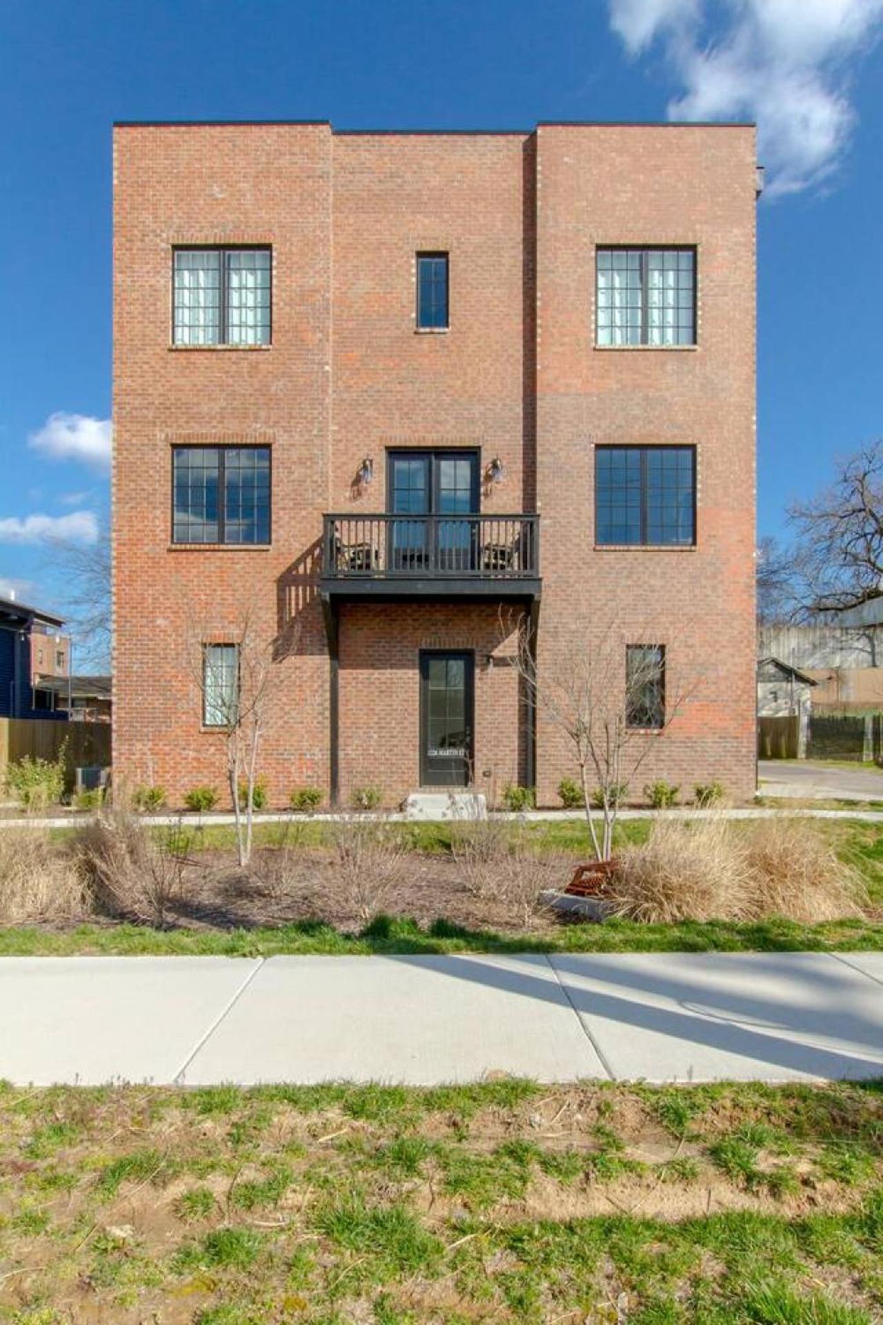 Downtown Luxury Large Townhome Lots Of Beds *