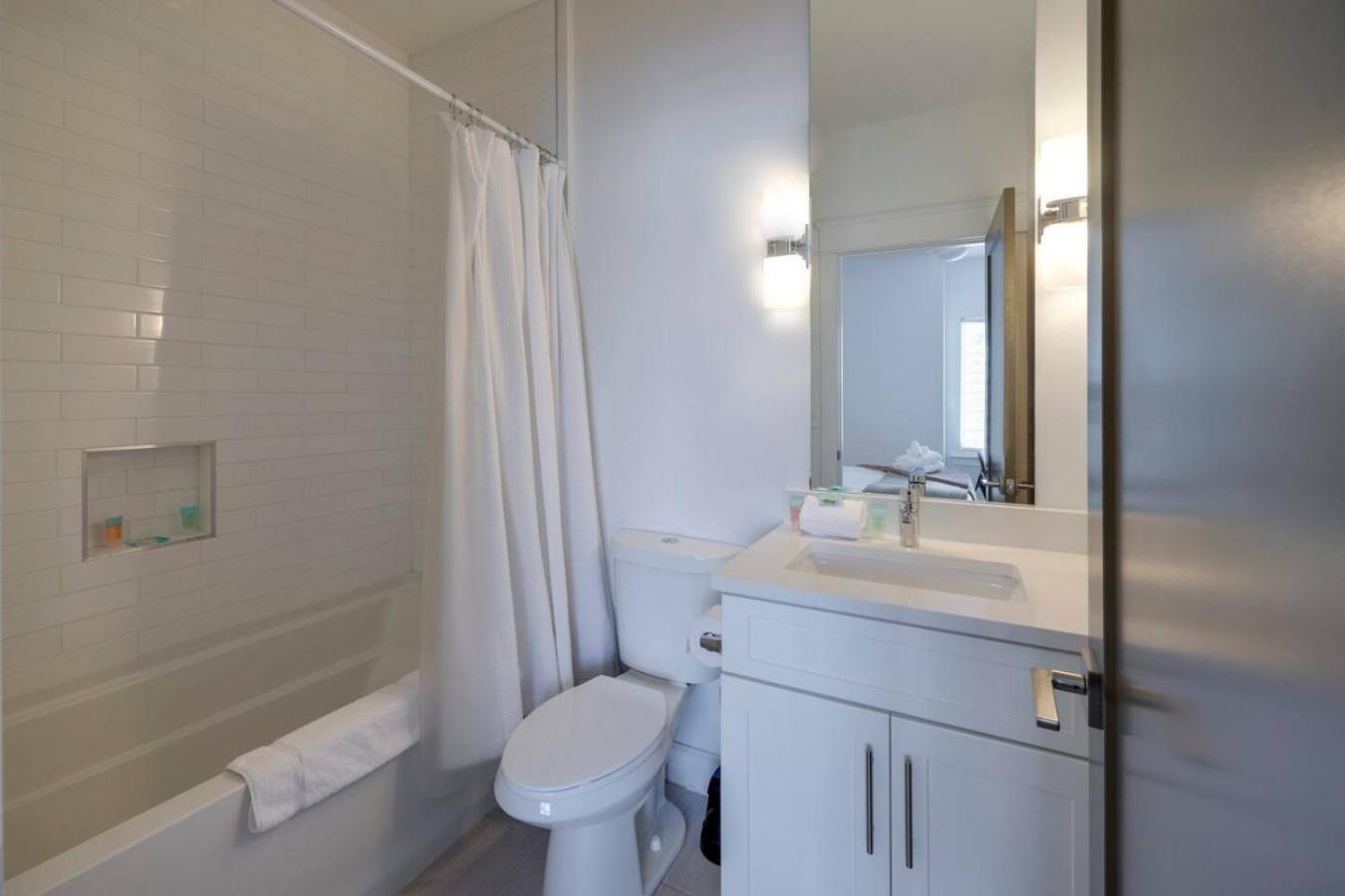 Double Townhomes Elegant Design Big Groups
