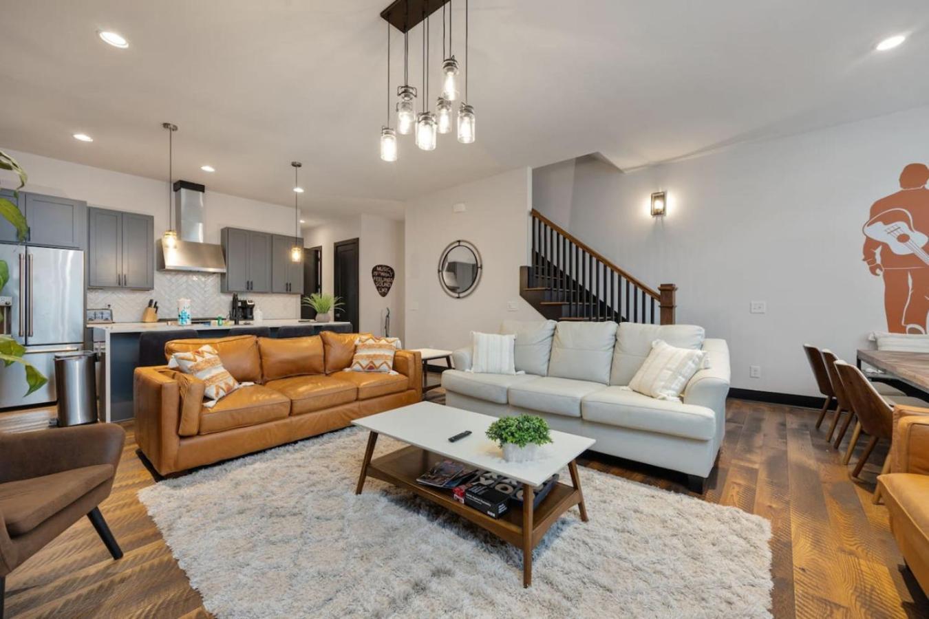 Holiday home Two Townhomes Blue Dreams And Rustic Elegance Nashville