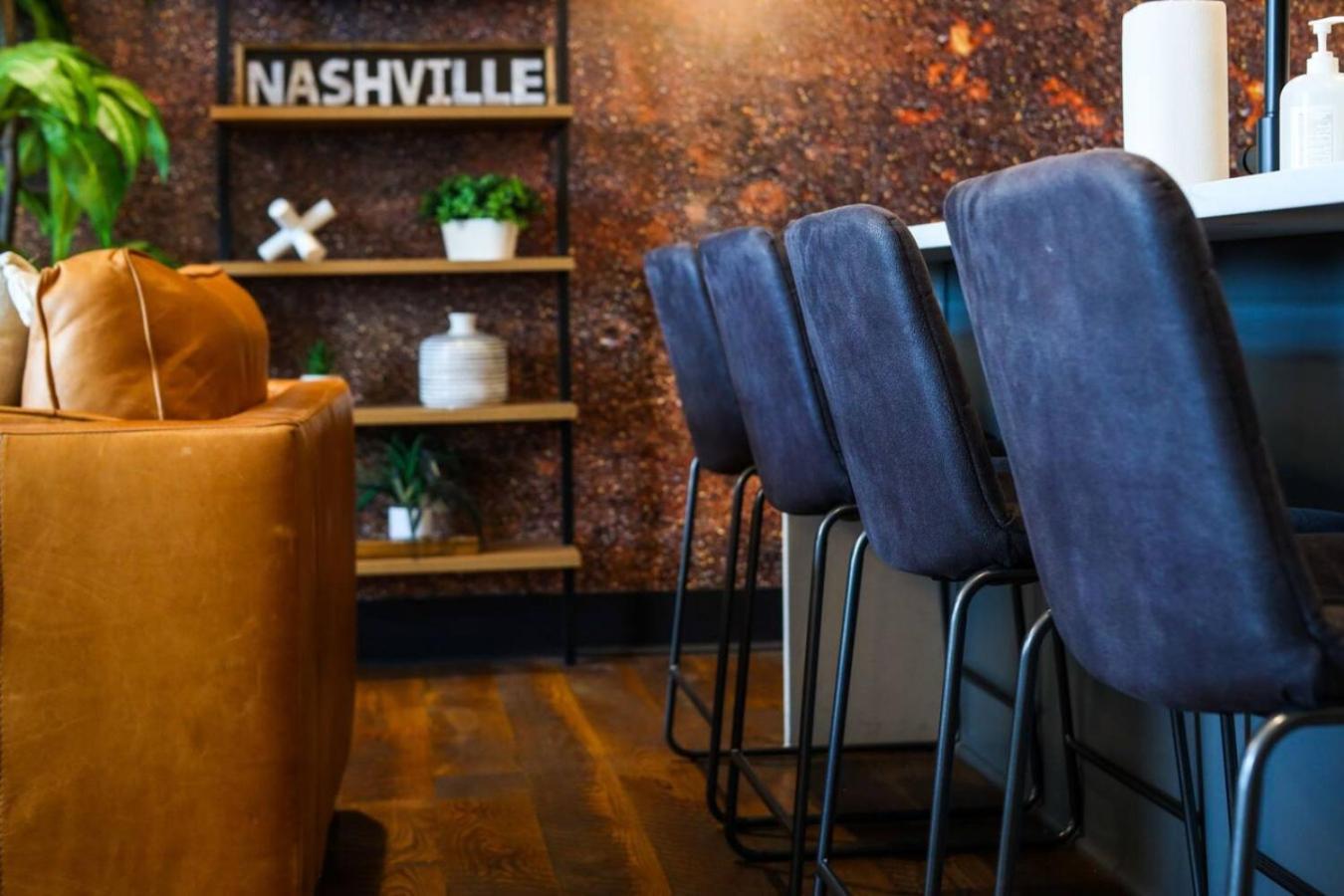 Two Townhomes Blue Dreams And Rustic Elegance Holiday home