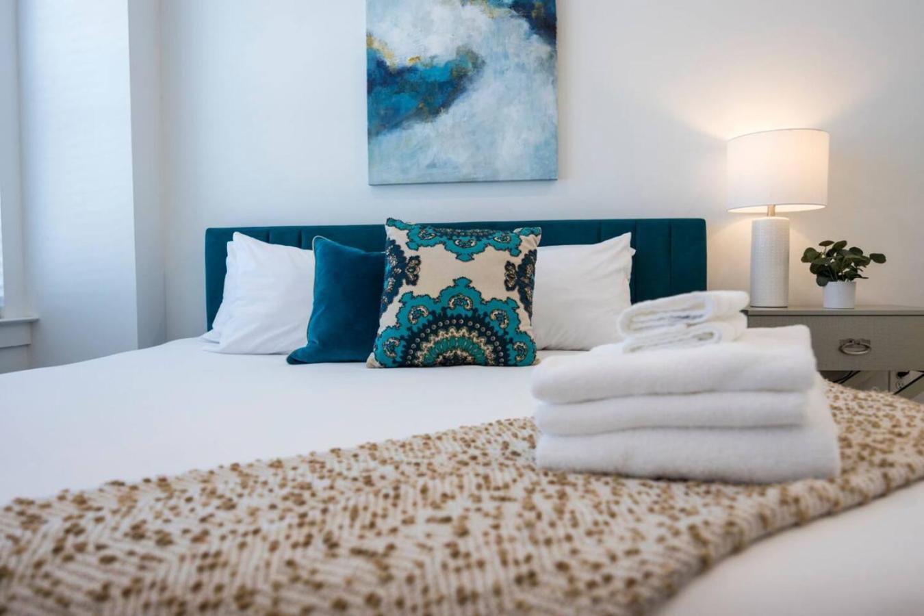 Holiday home Two Gorgeous Homes Twenty Guests Amazing Location