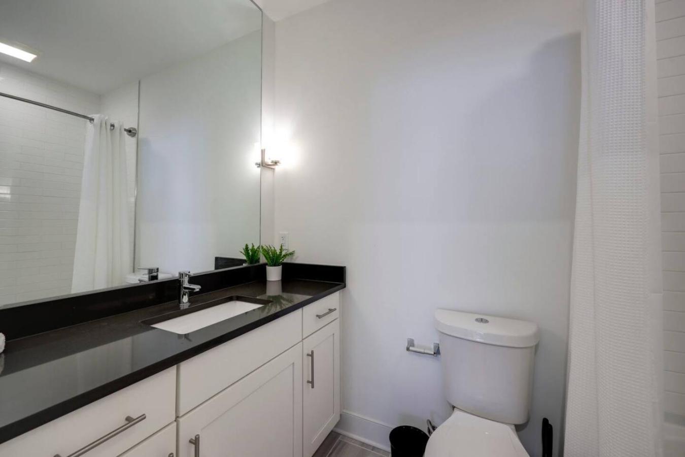 Two Gorgeous Homes Twenty Guests Amazing Location