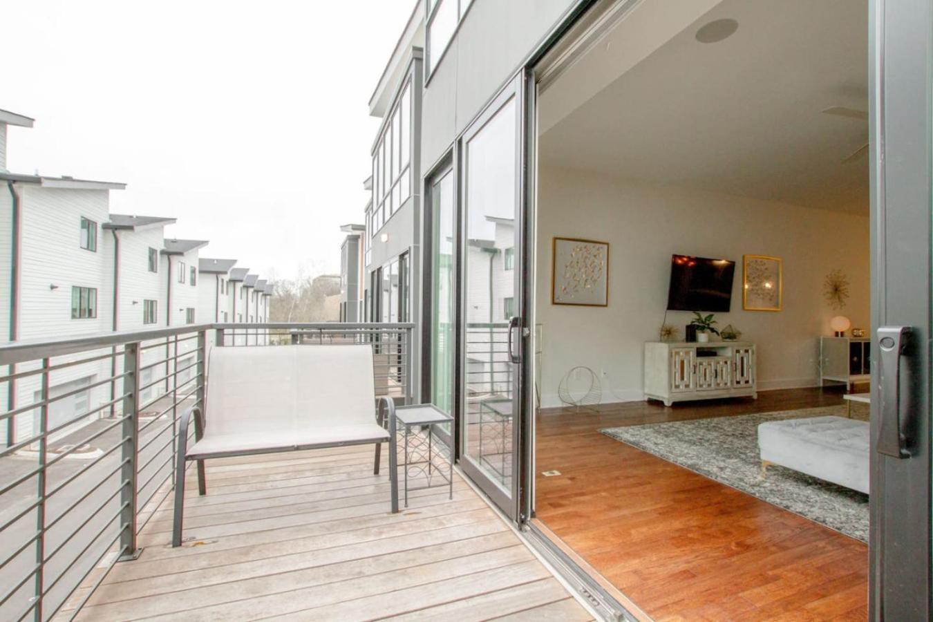 Holiday home Ultra Luxury Minutes To Broadway Comfy Beds *
