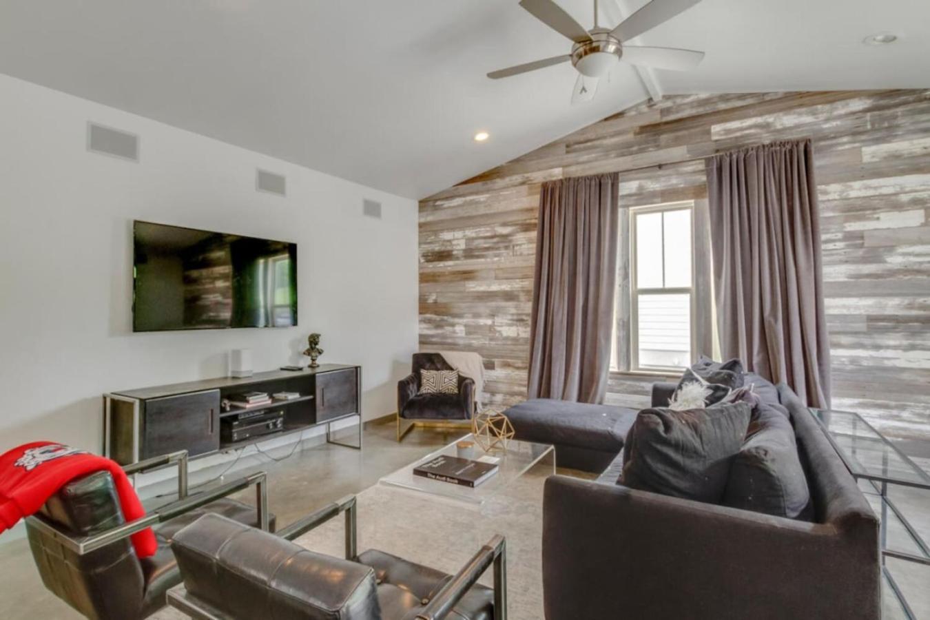 Dreamer - Mins To Downtown - 3br 2.5bath * Nashville