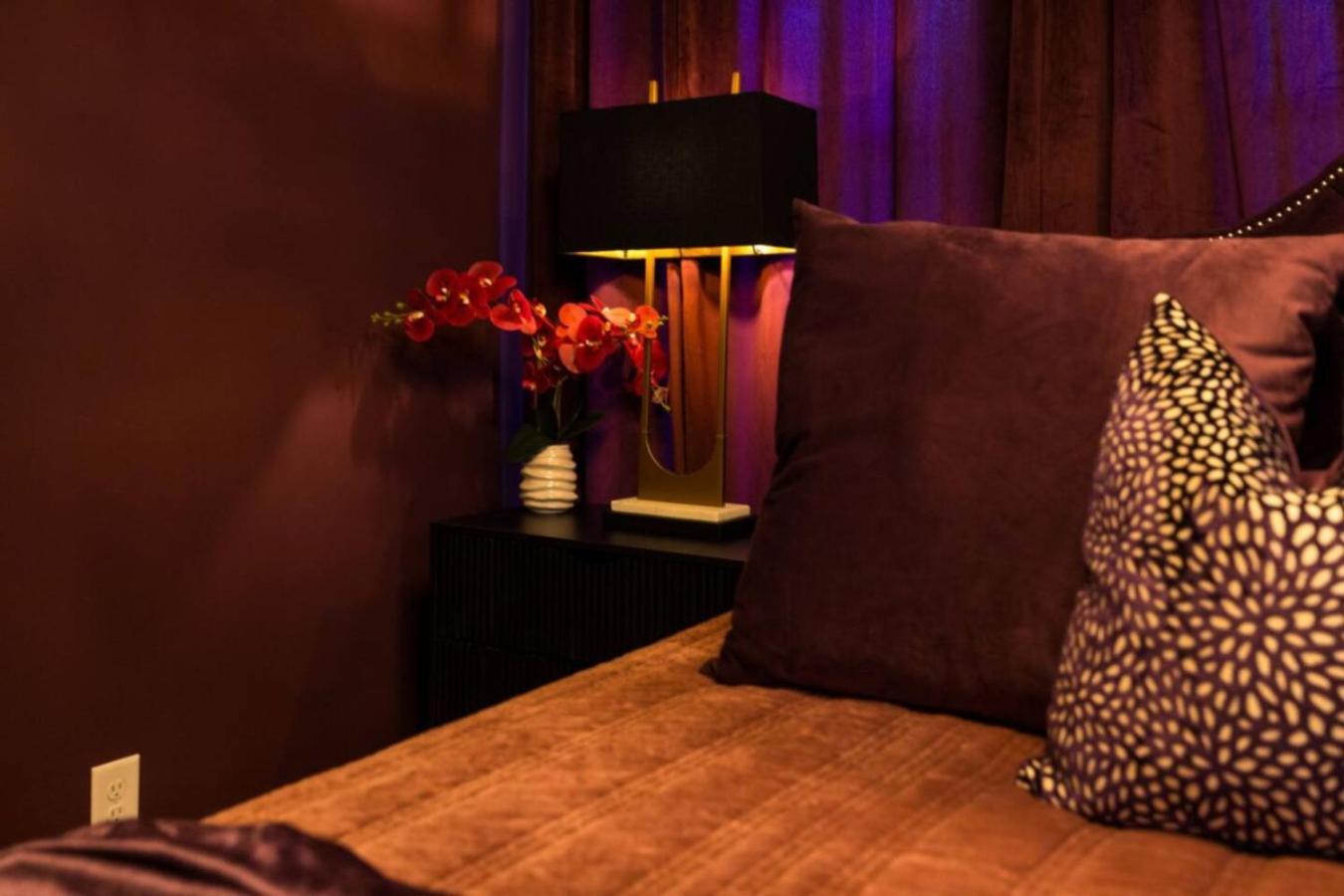 Nations Elegance Rooftop And Private Patio *