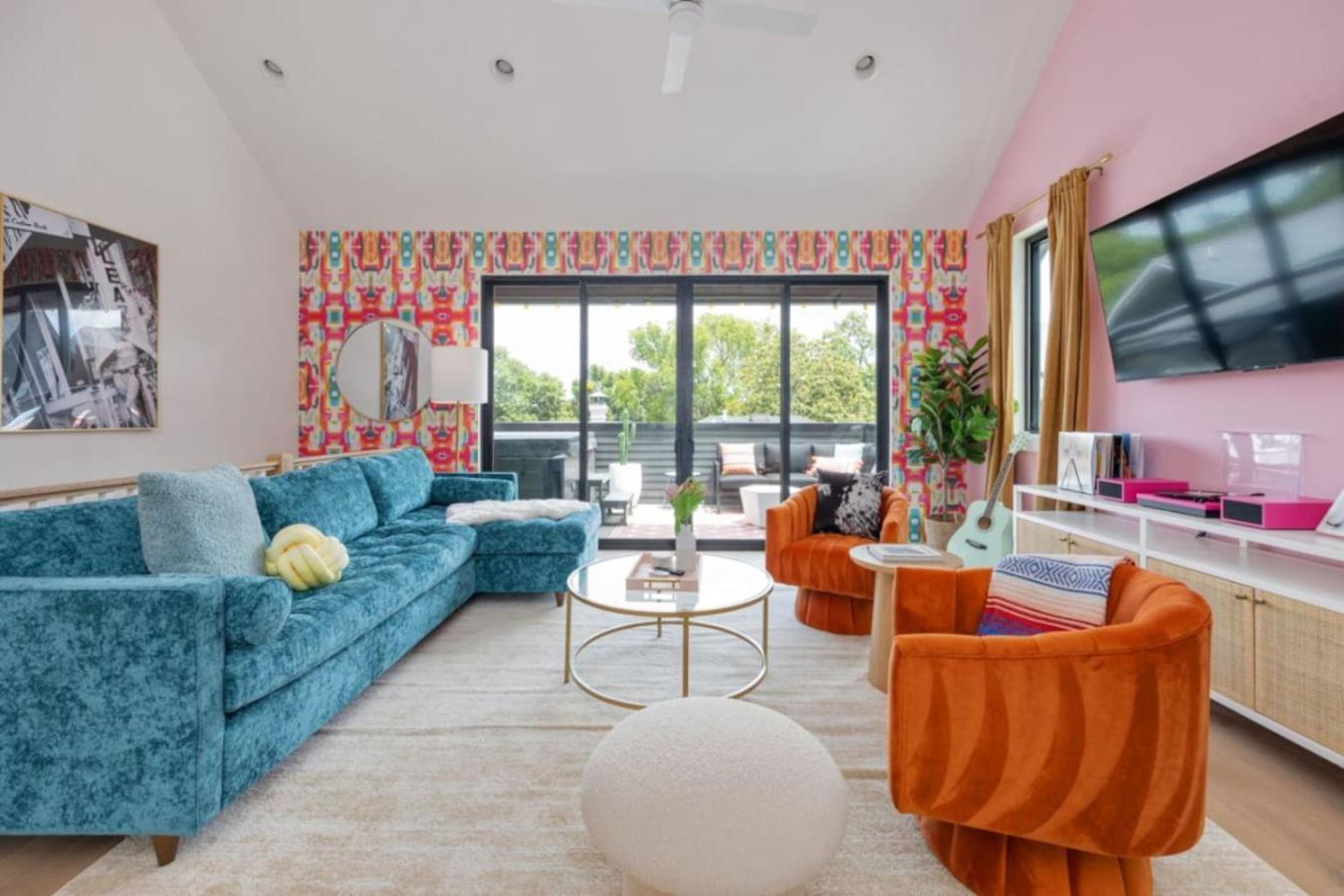 Holiday home Music Row Country Retreat Balcony And Hot Tub Nashville