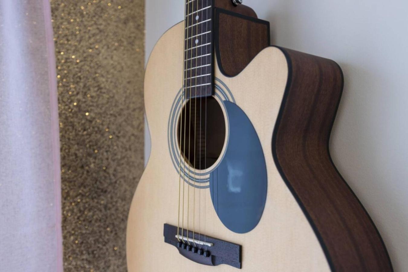 Holiday home Music Row Country Retreat Balcony And Hot Tub