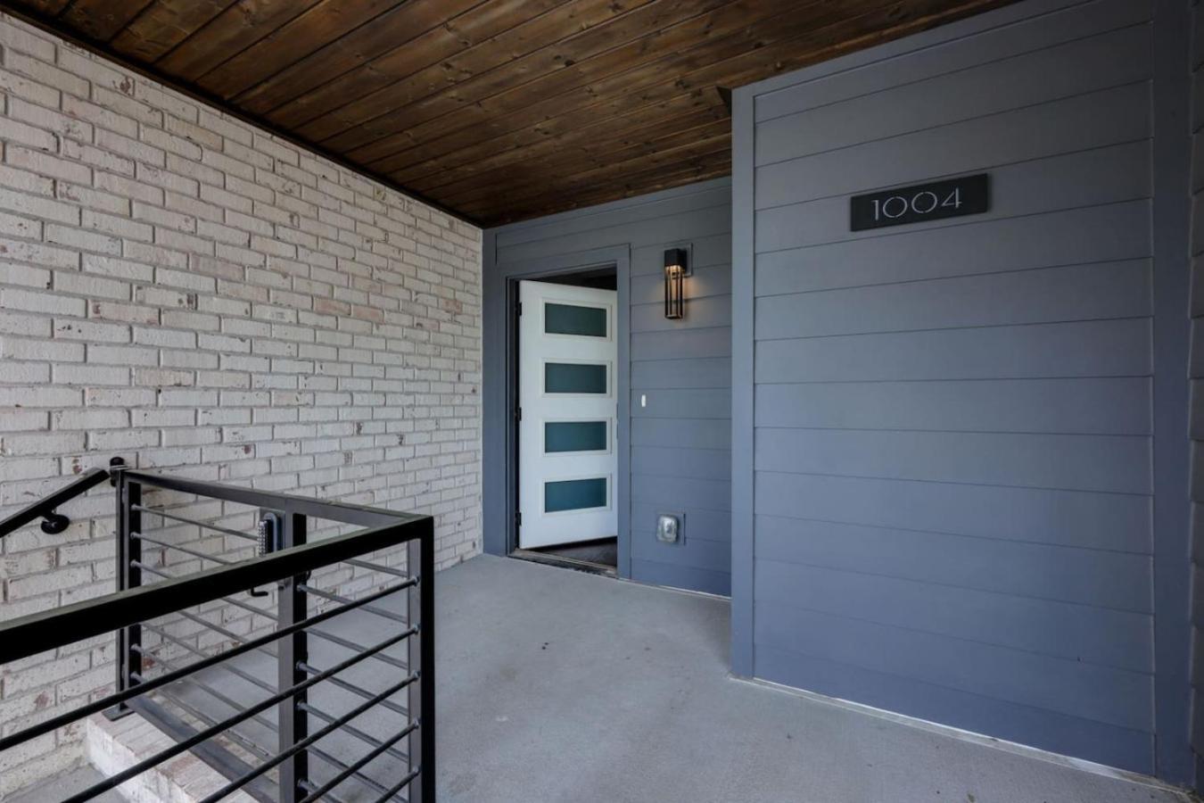 Holiday home Two Townhomes- Rooftop Lounge- Hot Tub- Views Nashville