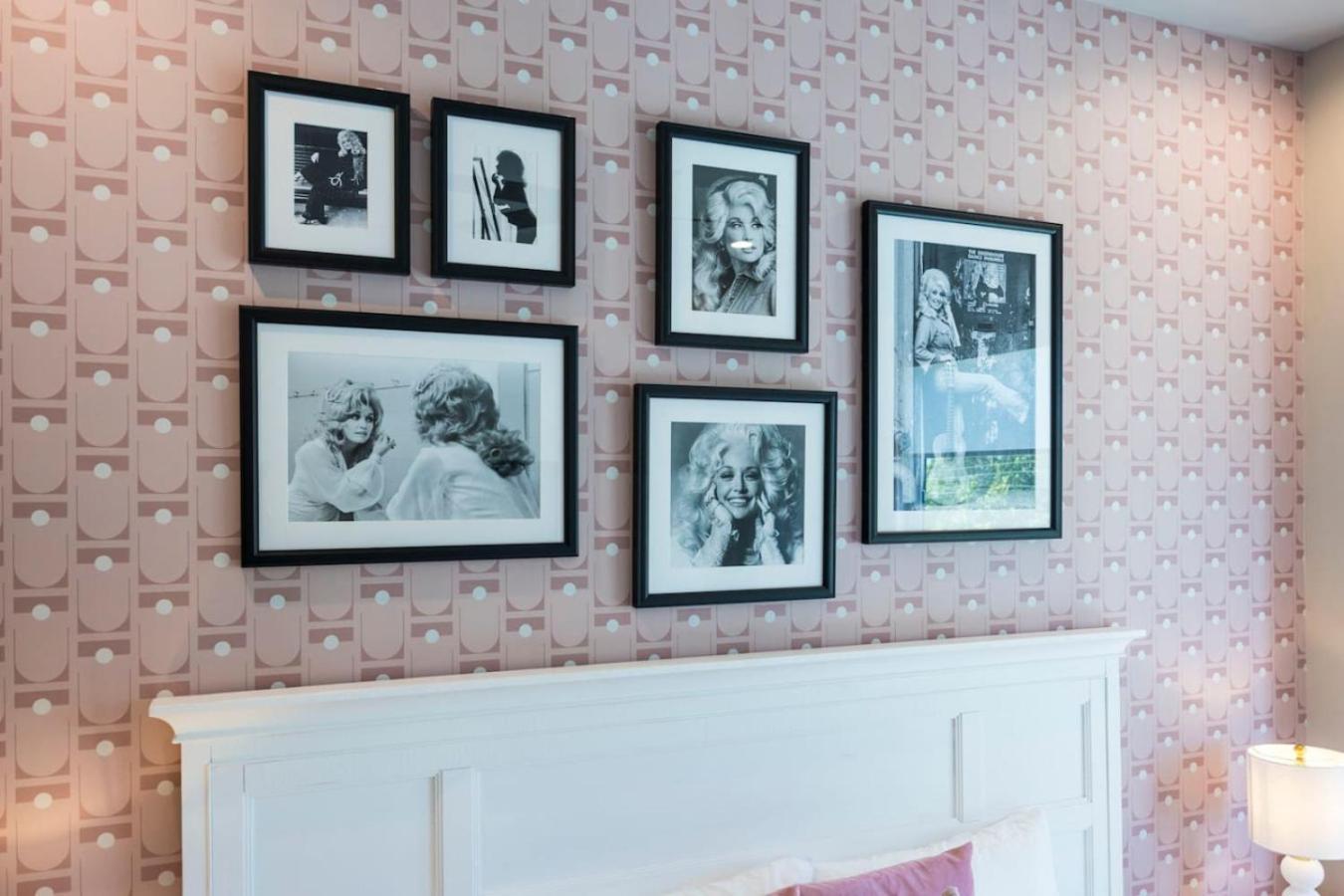 Hey Dolly Denim Dual Townhomes Holiday home *