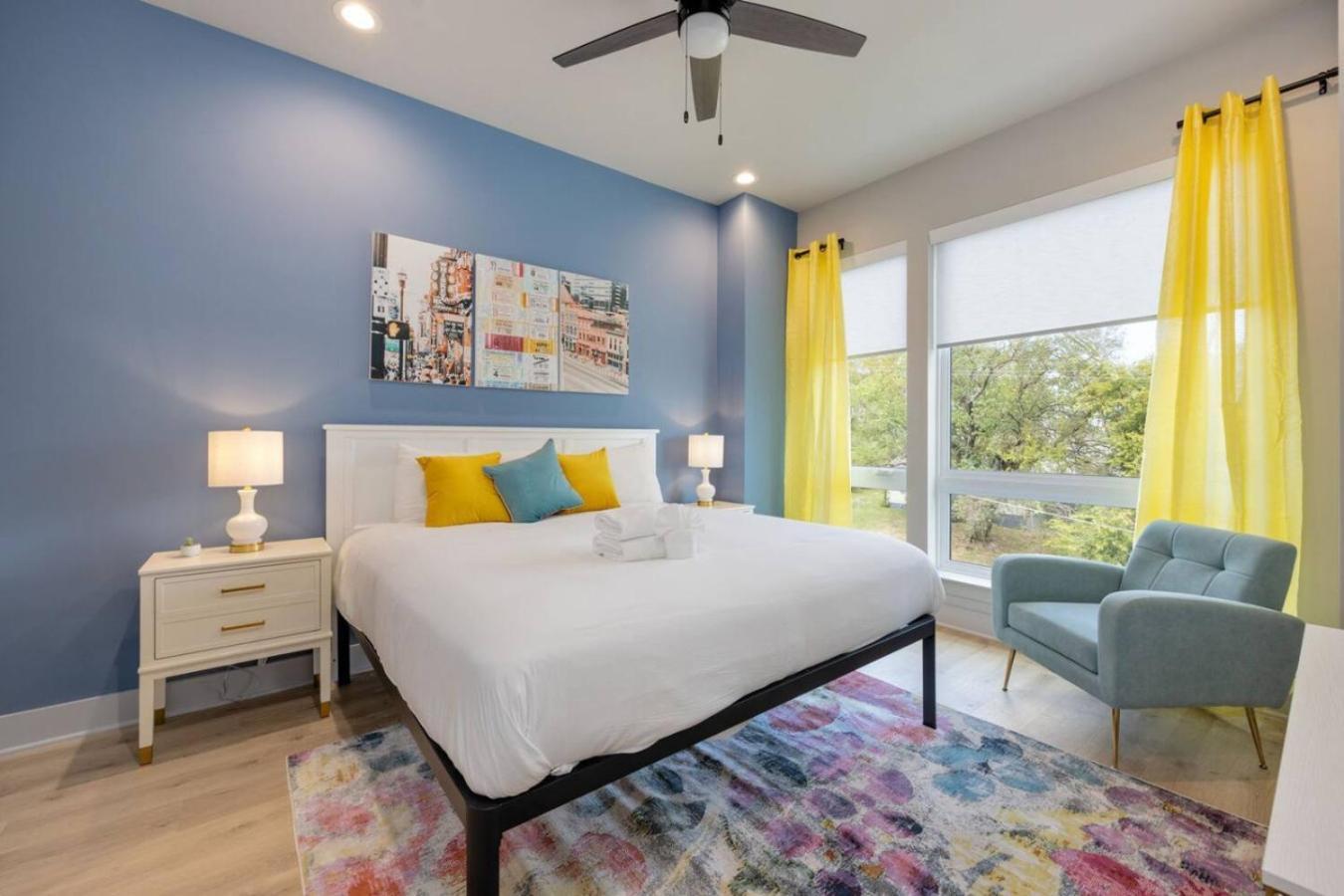 Holiday home Hey Dolly Denim Dual Townhomes *