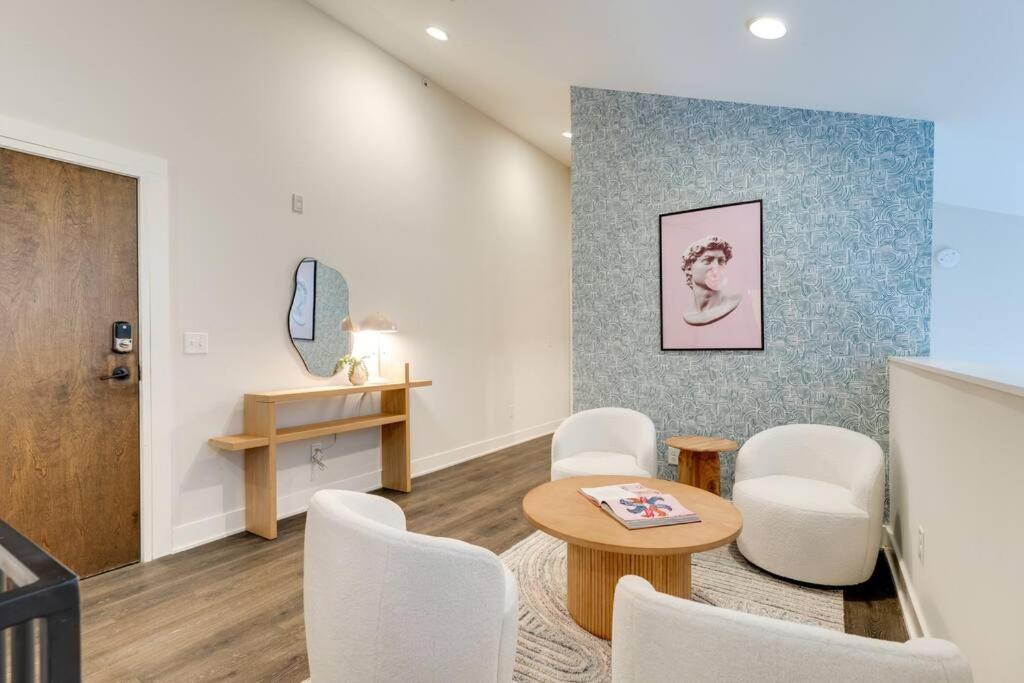 West End 4 Bd,4bath Walk To Bars-close To Broadway