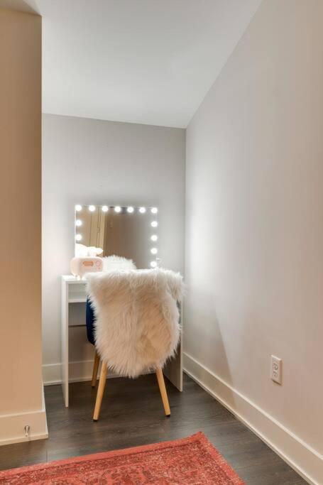 Apartment West End 4 Bd,4bath Walk To Bars-close To Broadway Nashville