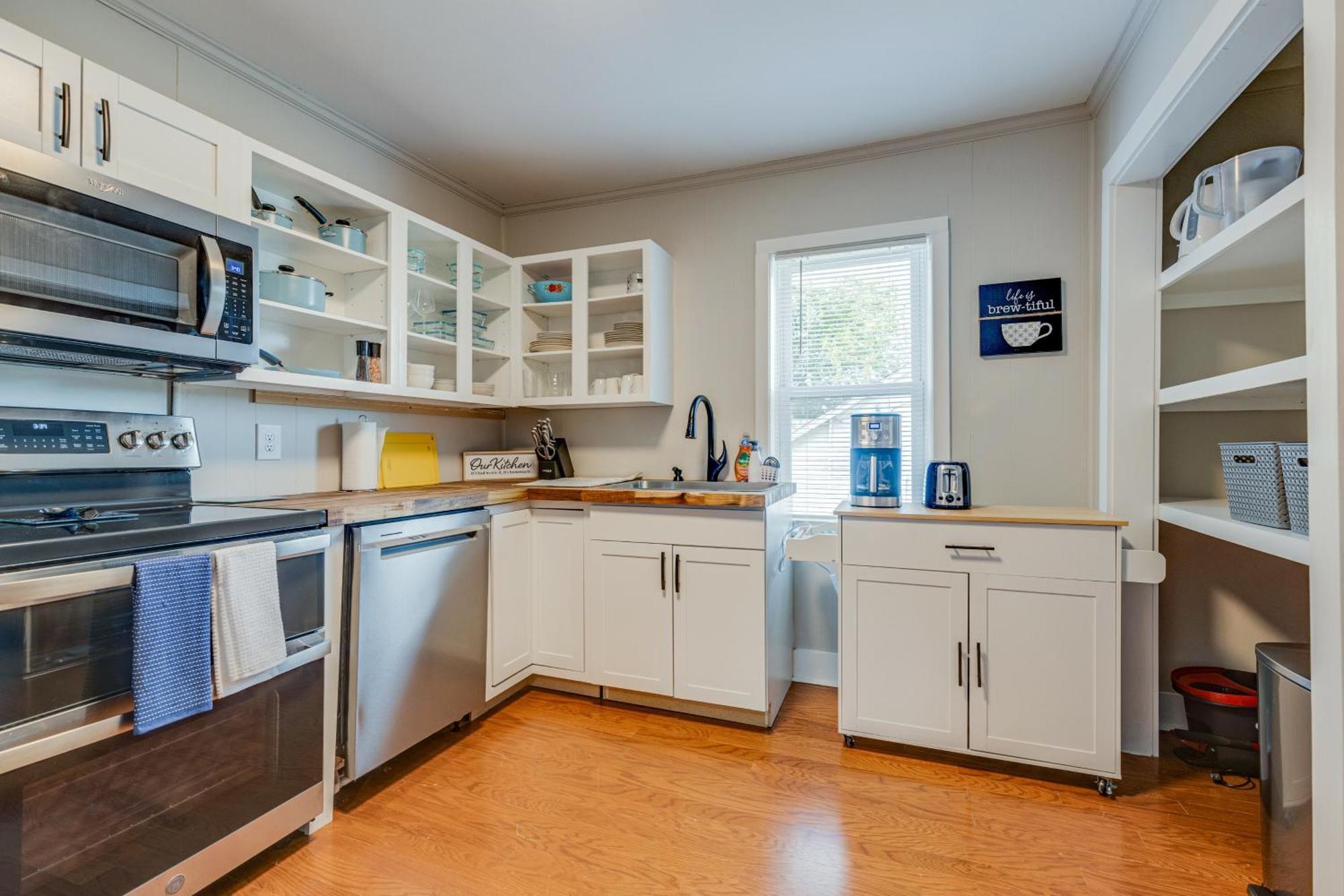 Midtown, Centennial, Vanderbilt Cozy, Cute, Private, And Very Convenient - 607 28th Ave. Unit A Holiday home