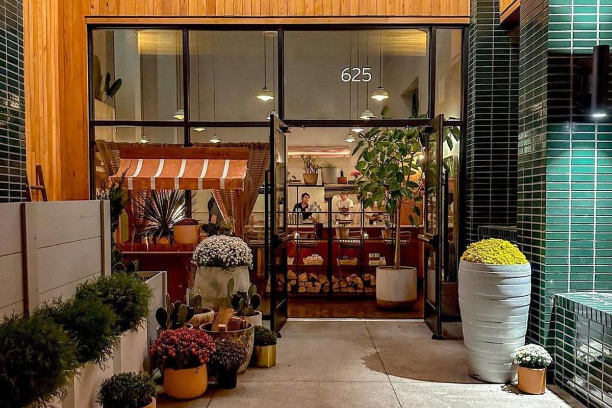 The Morris - Designer Flair 2 Miles To Broadway! * Nashville