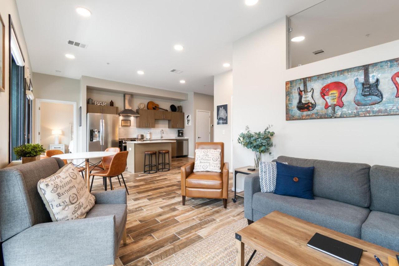 Illume New Modern Downtown Views With A Pool Nashville