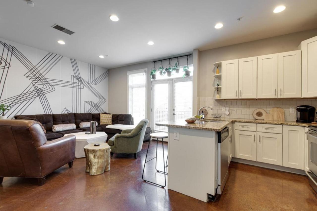Charming Retreat Near Music Row & Vanderbilt Holiday home