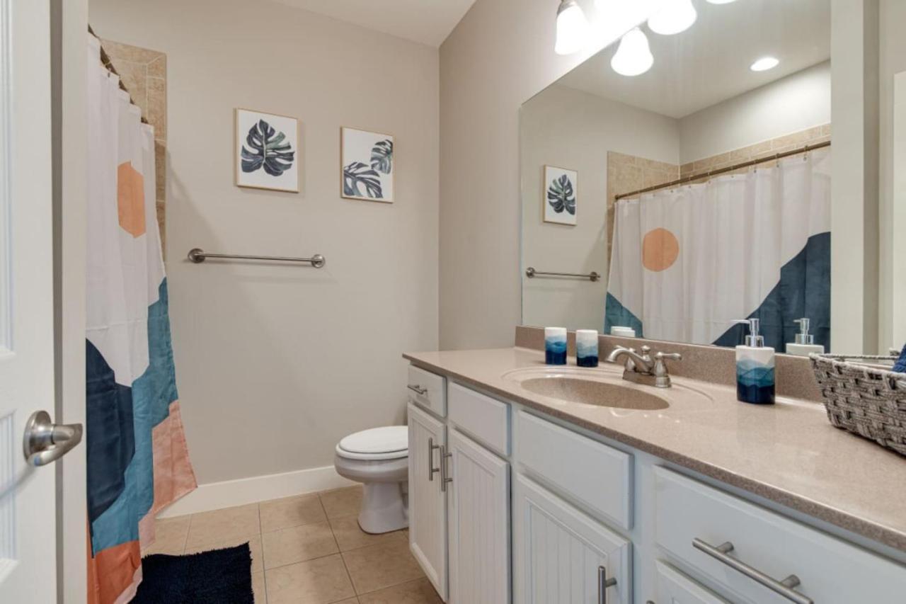 Charming Retreat Near Music Row & Vanderbilt Holiday home *