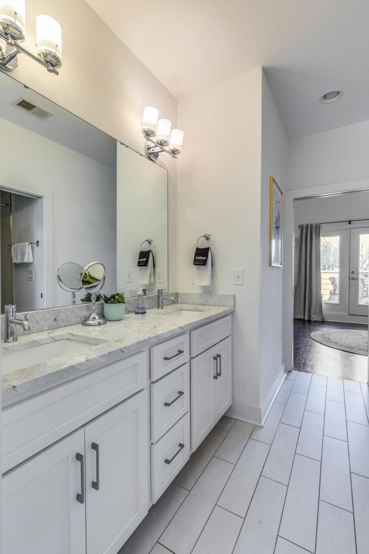 The Slater - Your Perfect Downtown Getaway Nashville