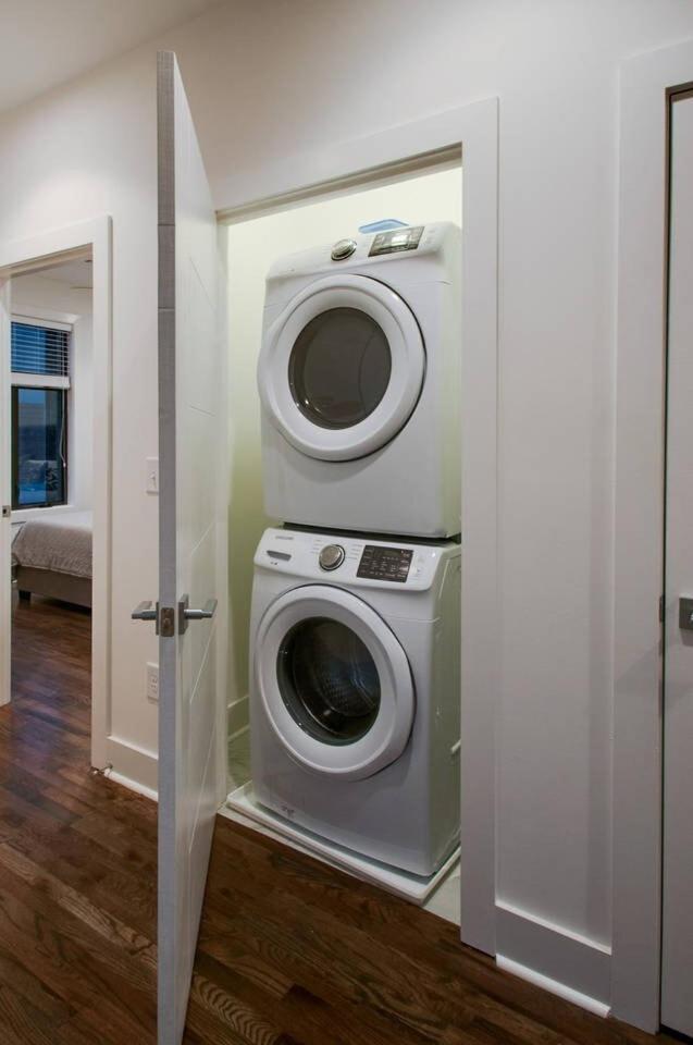 Modern 3br With Garage, Rooftop, Hot Neighborhood 10 Mins To Broadway, 24 Hour Hospitality Team, Perfect For Groups *