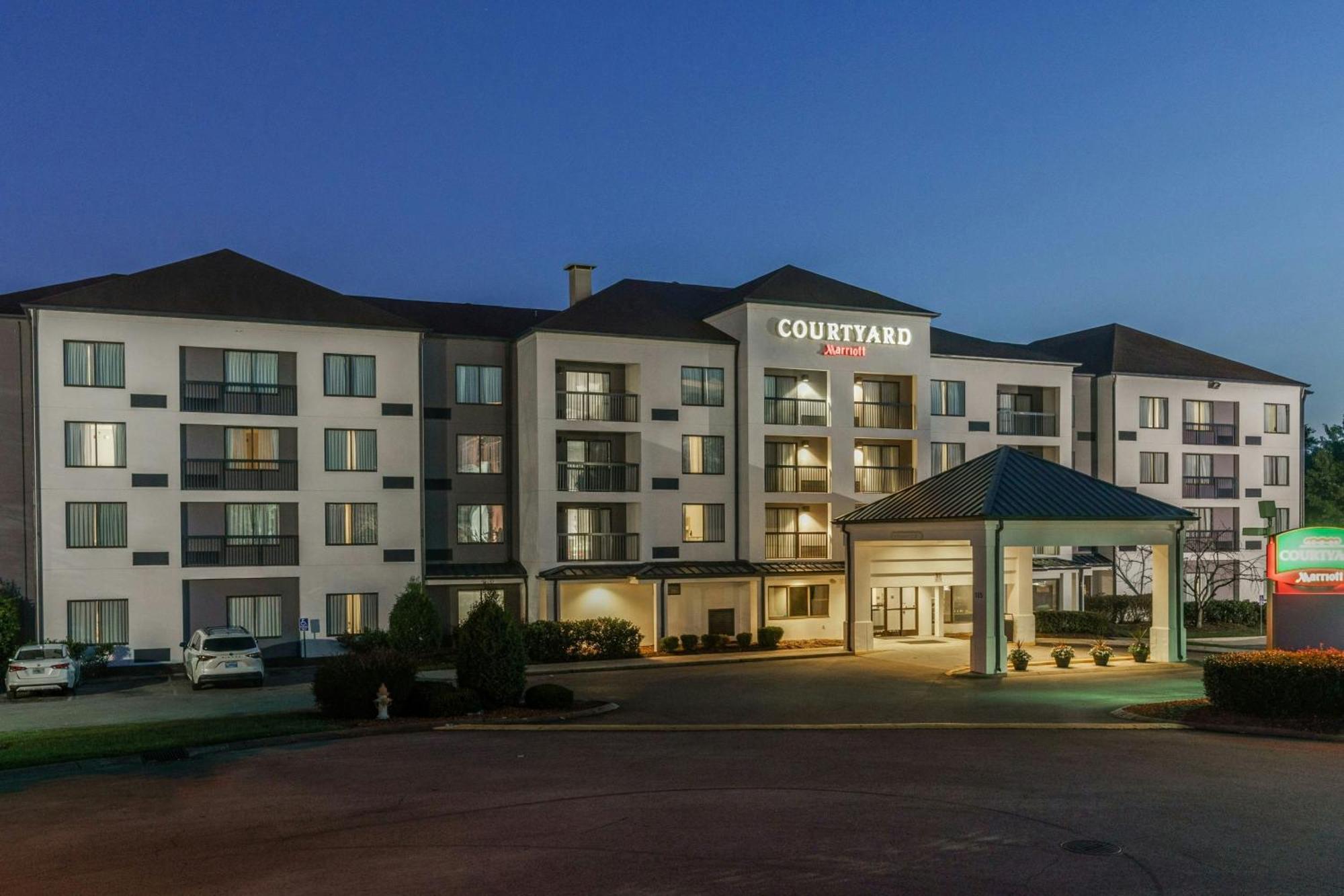 Courtyard By Marriott At Opryland Nashville