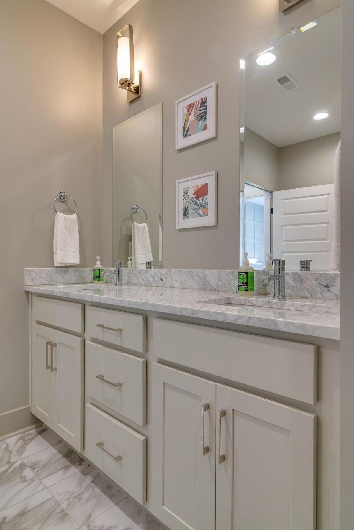 Holiday home The Neill - 10 Min To Dt, Walkable To Local Faves *