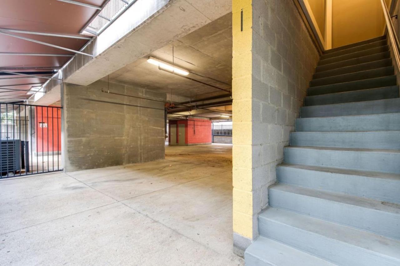 Holiday home Star Studded - Near Music Row- Private Balcony Nashville