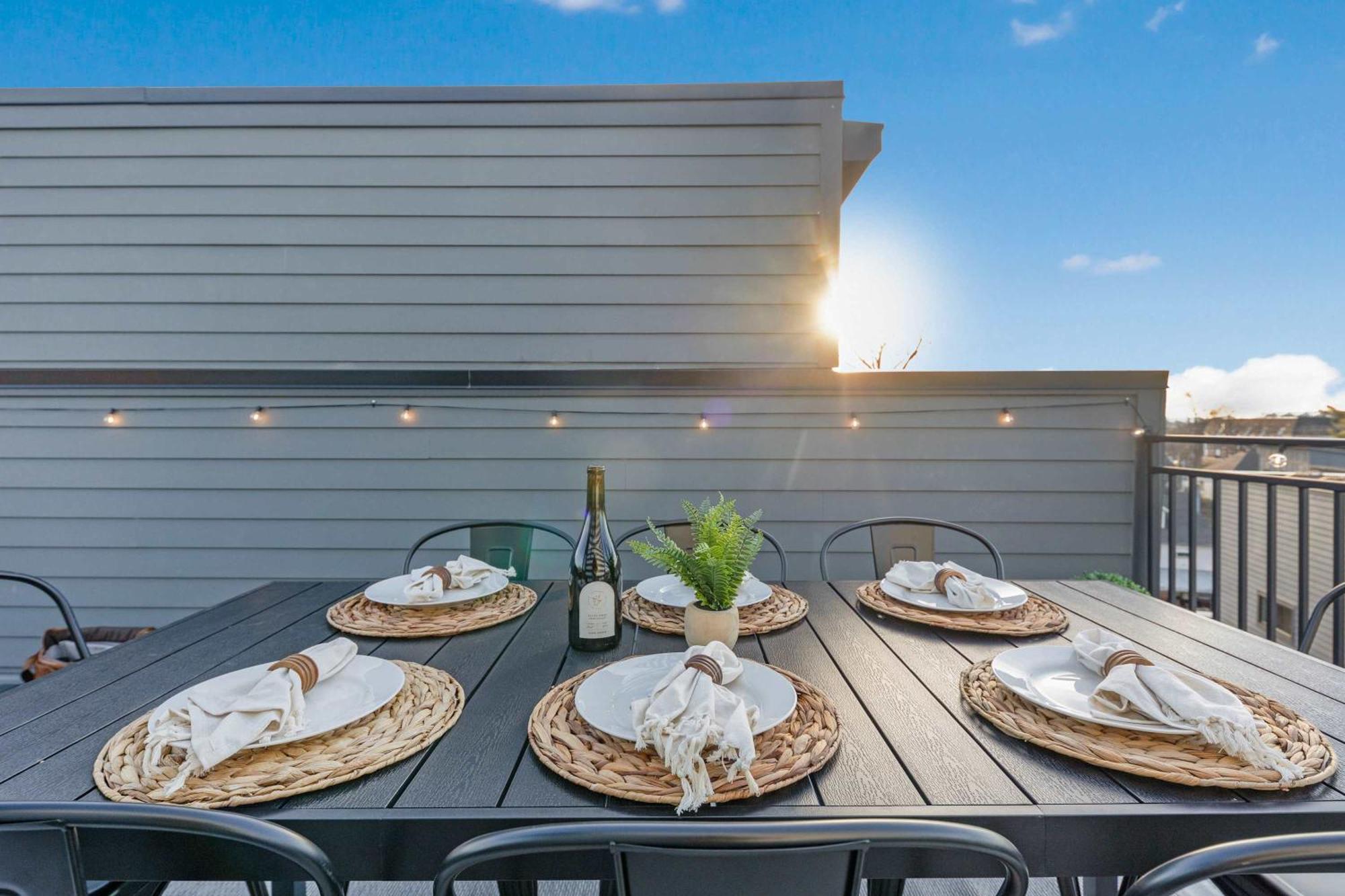 The Azalea - Rooftop Patio 2 Miles To Broadway Holiday home