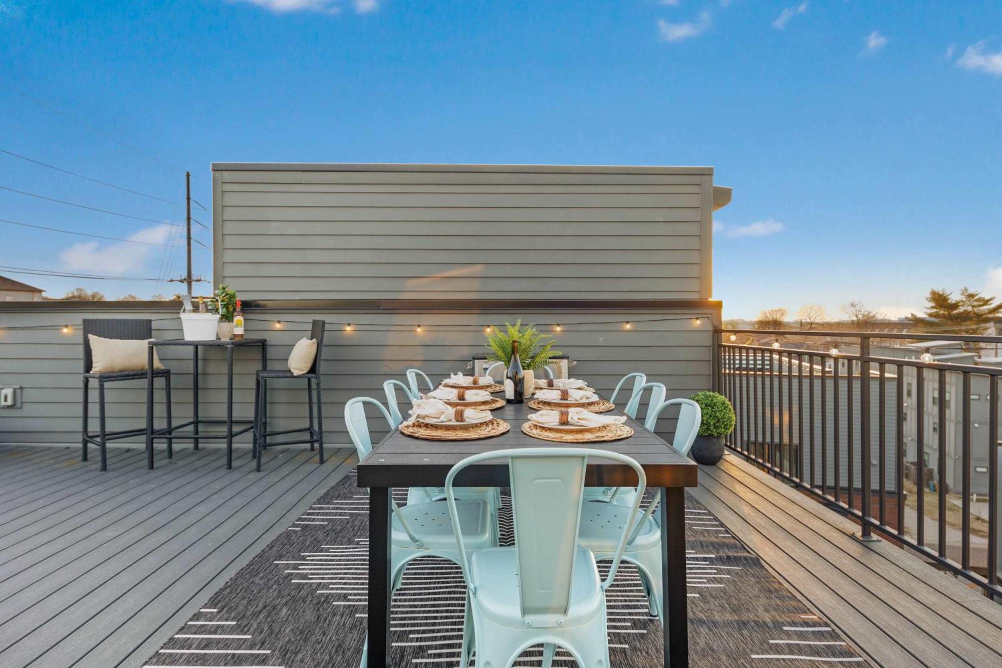 The Trillium - Beautifully Designed With Rooftop Nashville