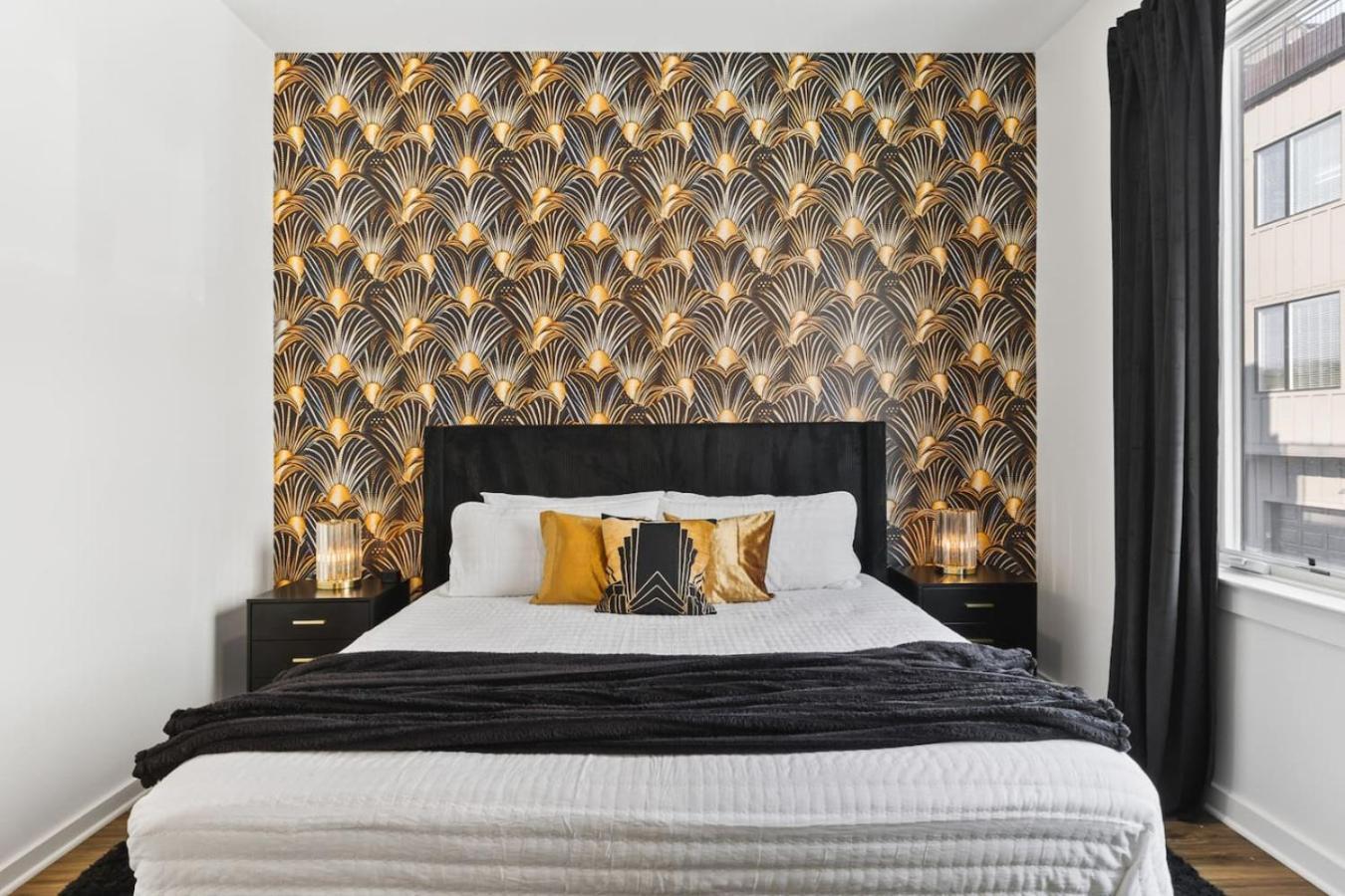 Stunning With Rooftop Deck Walk To Restaurants Coffee And Brewery Holiday home *