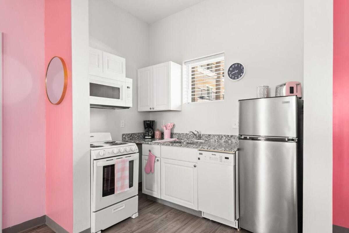 Apartment Unit 106 Stylish With Free Parking And Close To Downtown Nashville