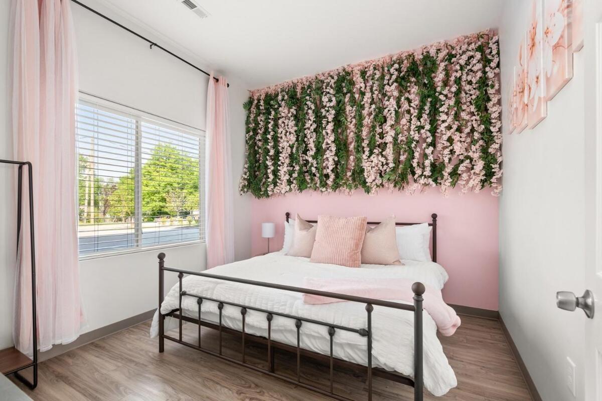 Apartment Unit 105 Stylish With Free Parking And Close To Downtown *
