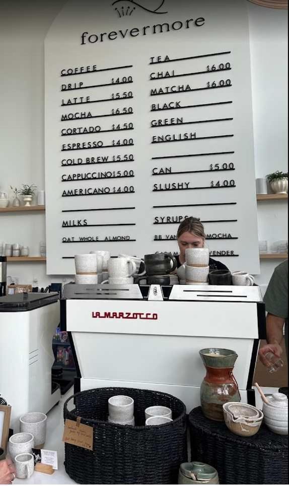 Ev Charger King Beds Garage 2 Miles To Dwntn Holiday home