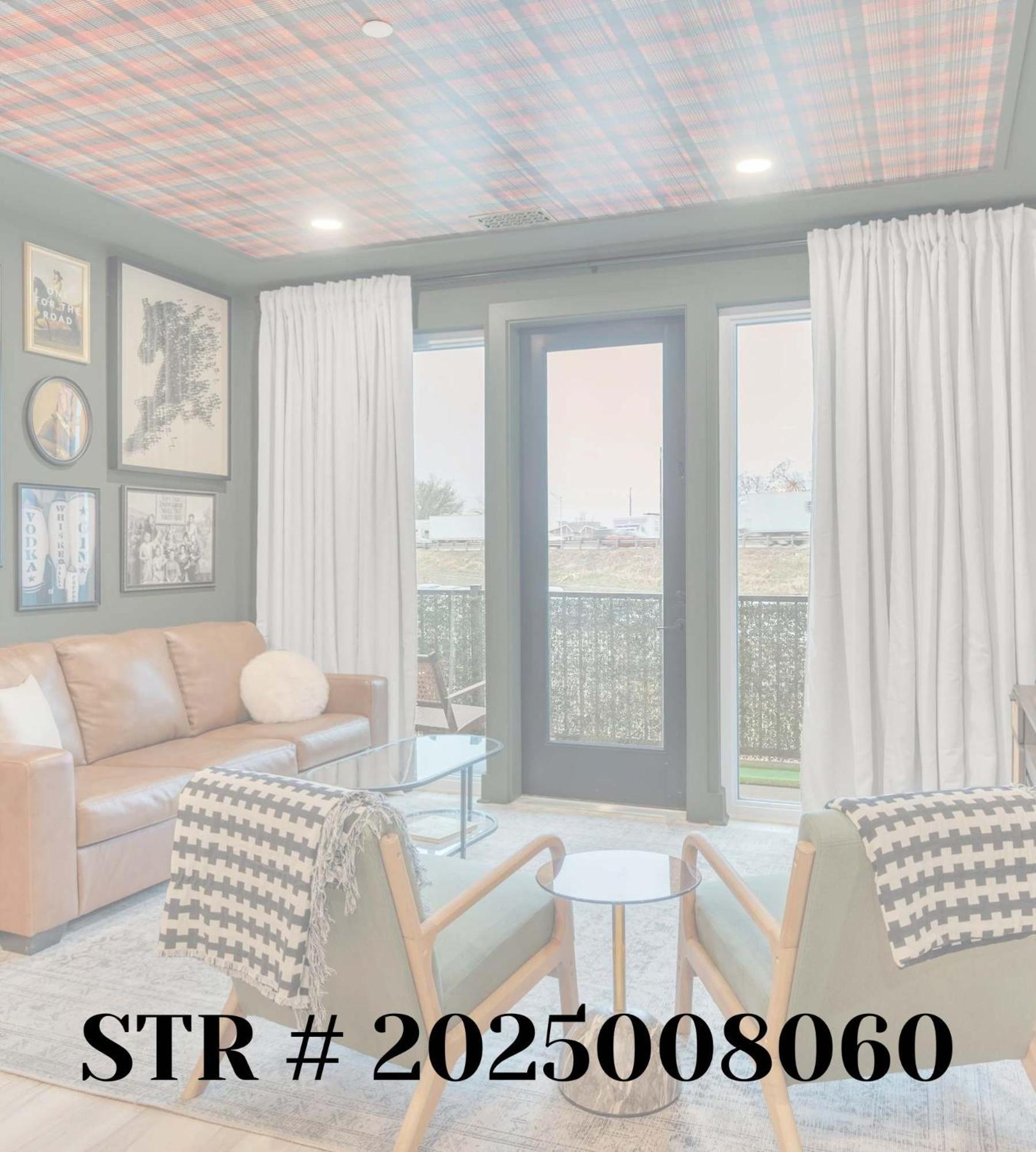 The Lounge Close To Broadway Apartment