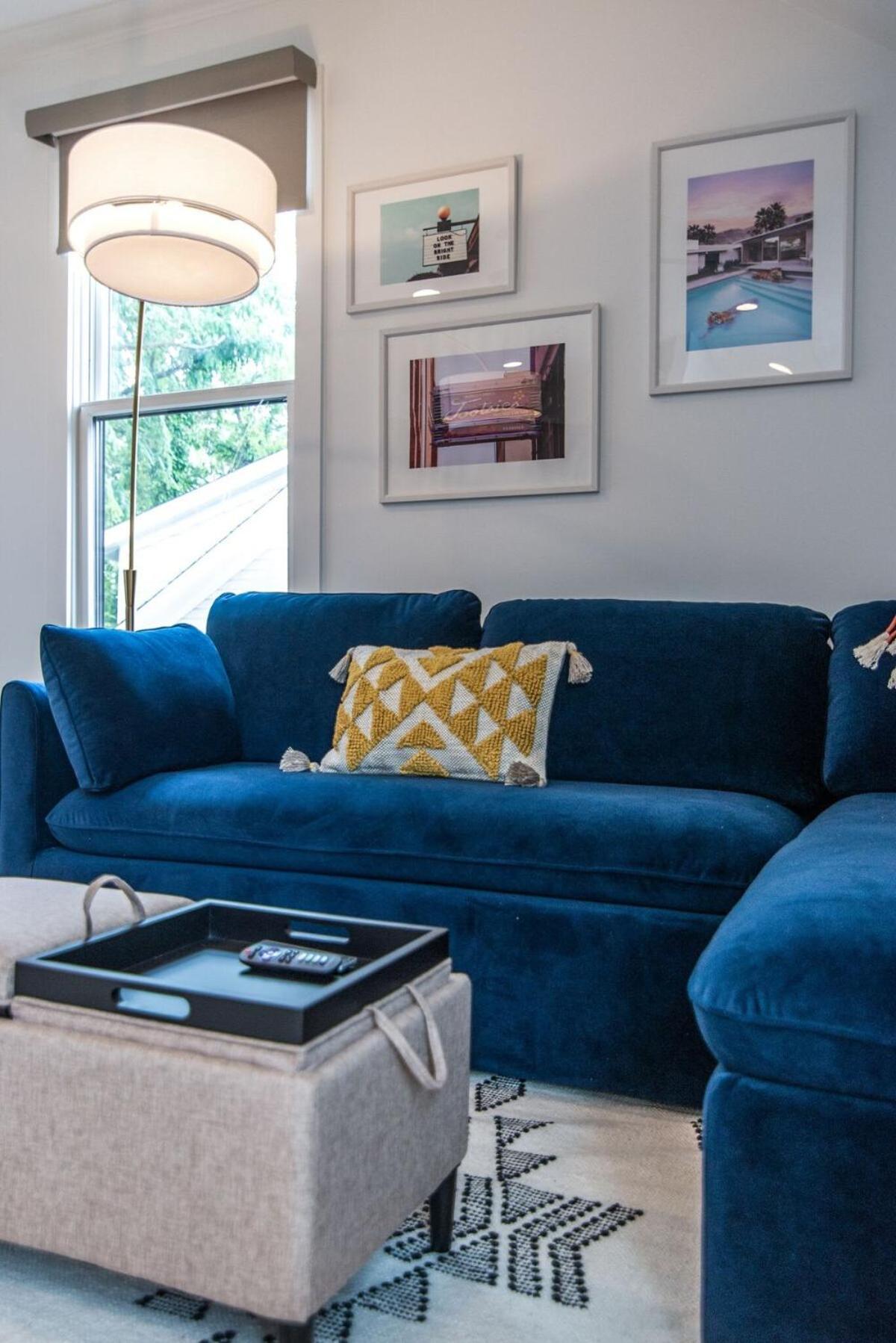 East Nash Homey Retreat For 32 Guests! *