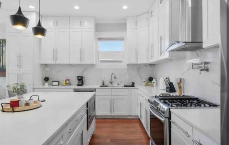 Downtown Luxury, Sleeps 6 At Downtown Holiday home *