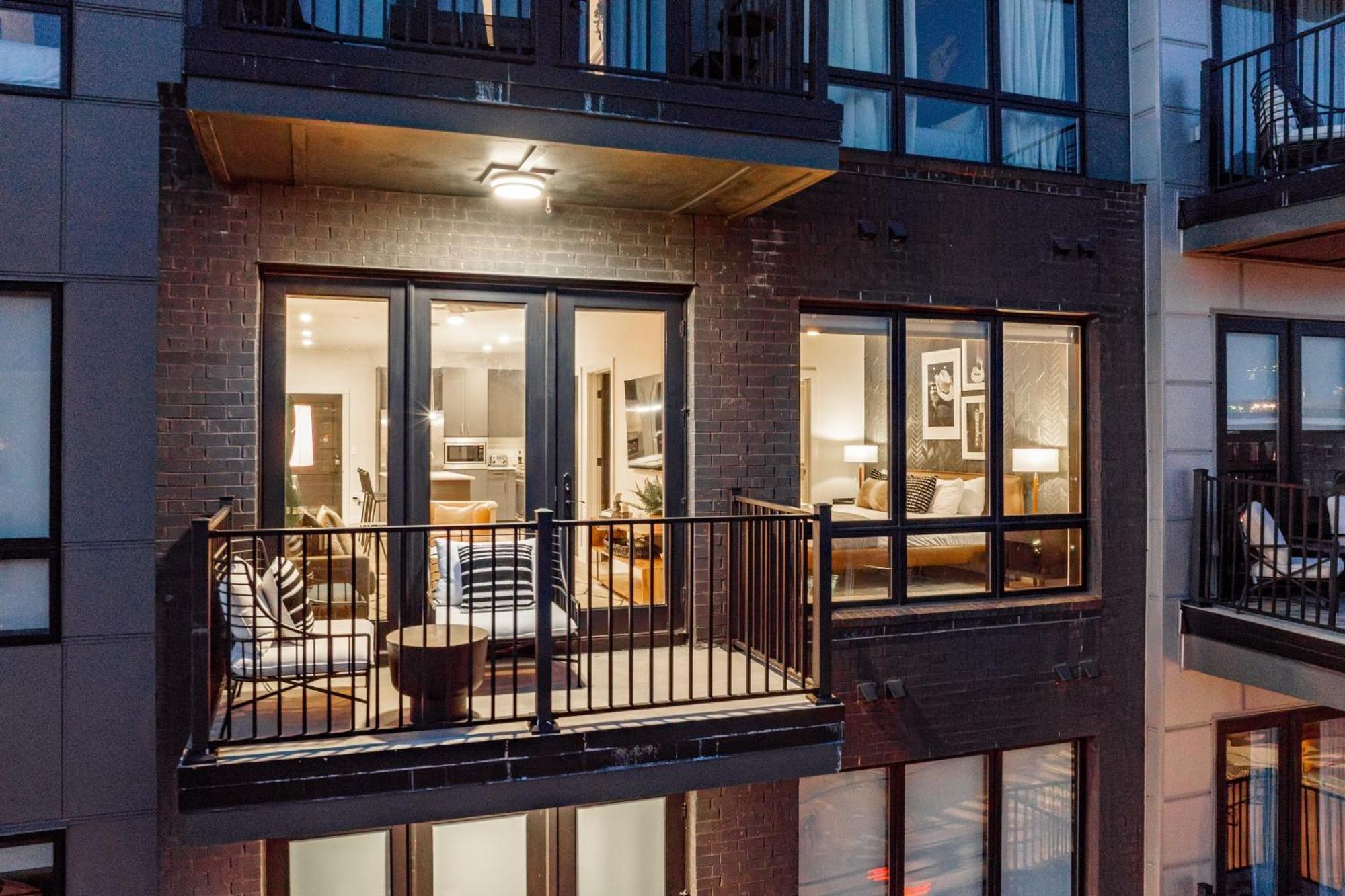 Prime Walkable Midtown Location Pool Gym Outlaws Den By Avantstay Holiday home Nashville