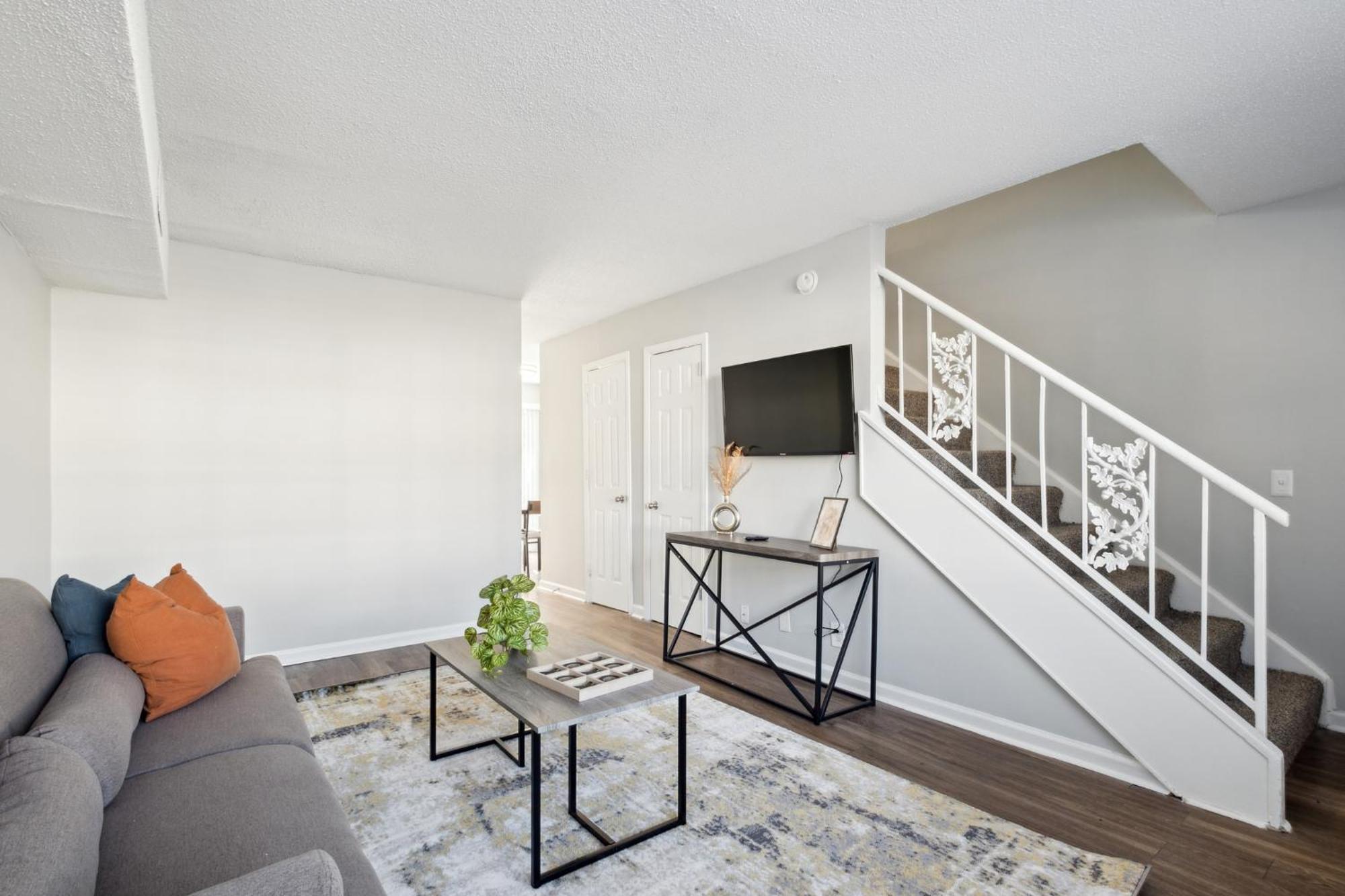 Brentwood U7 I Cozy & Comfy I 2bd I Free Parking Apartment *
