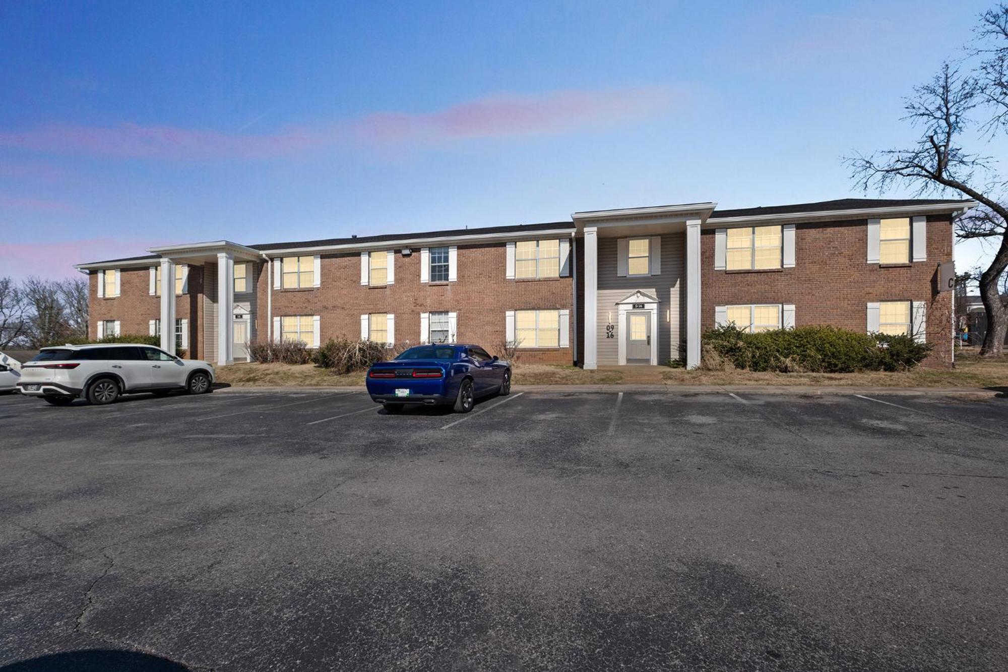 Brentwood C2 I Cozy & Comfy I 2bd I Free Parking