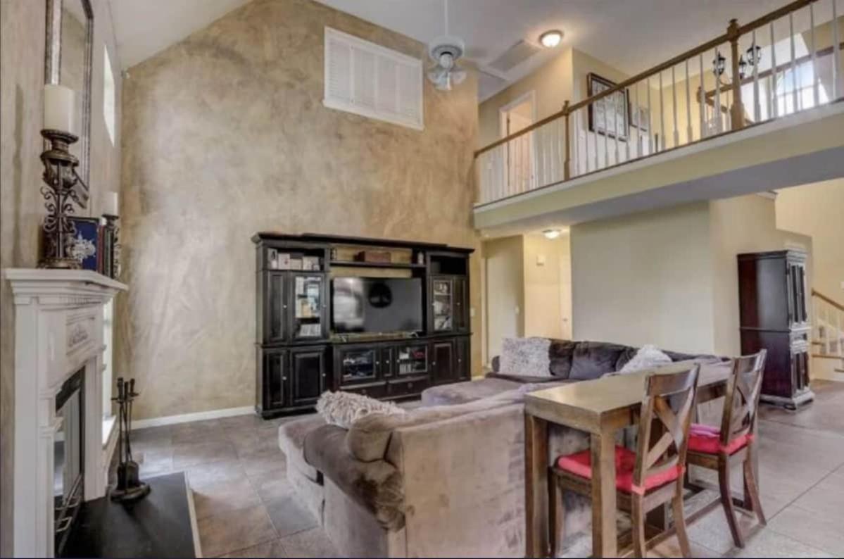 Holiday home 4 Bedroom Corporate