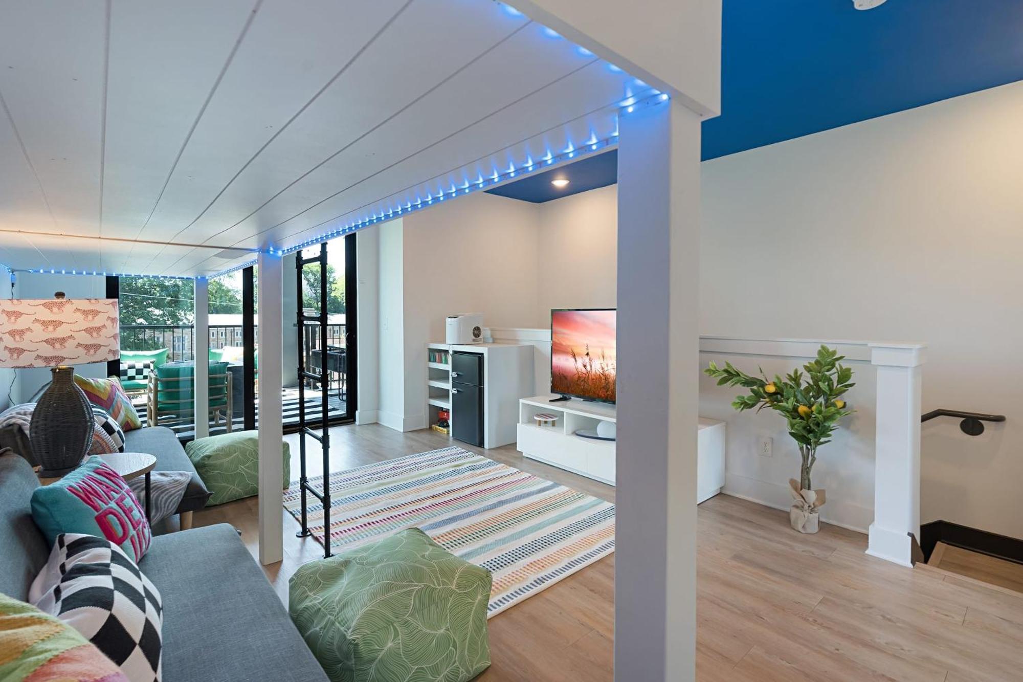 Apartment The Grove By Avantstay