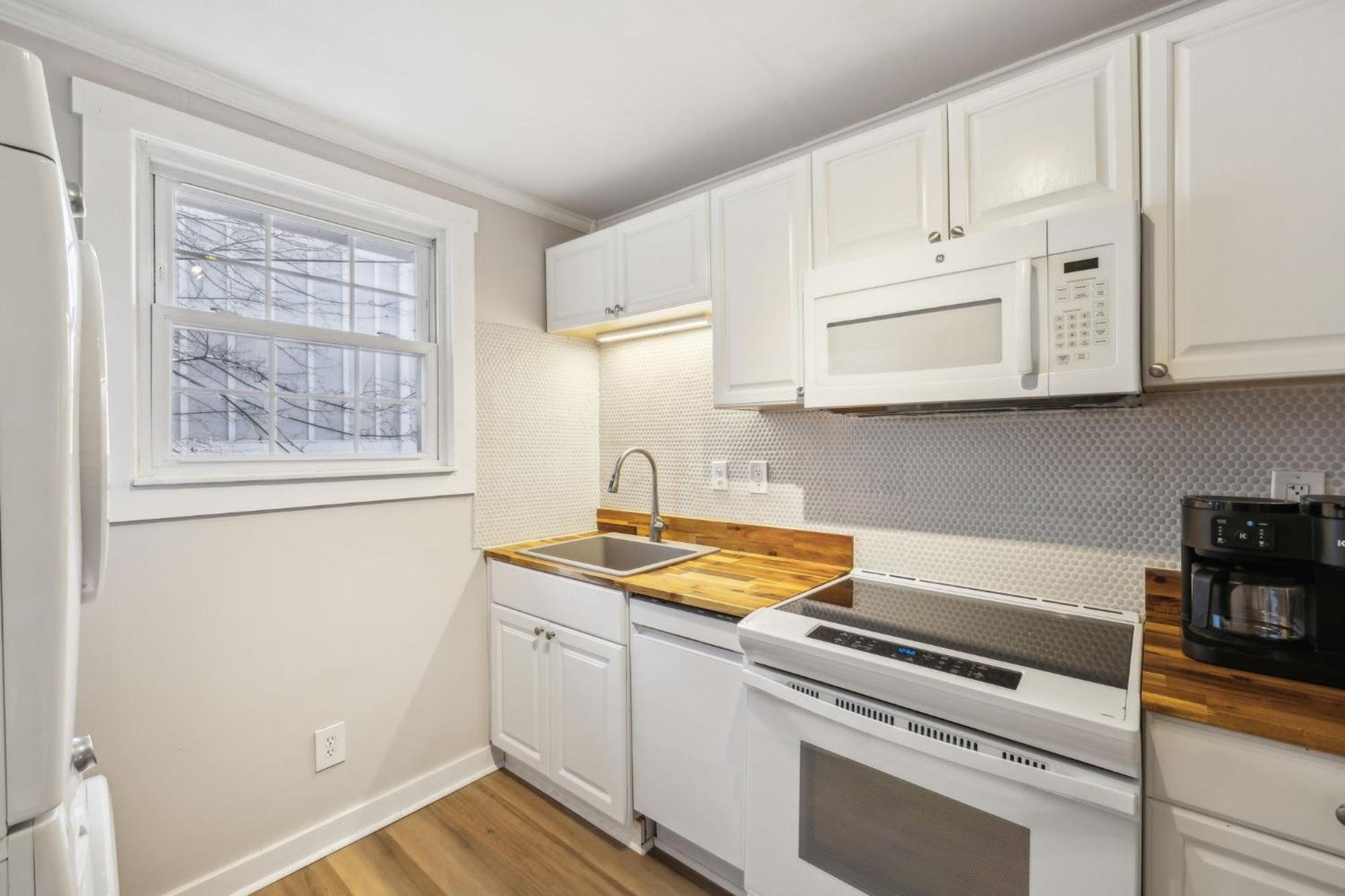 Sunny Delight Apartment