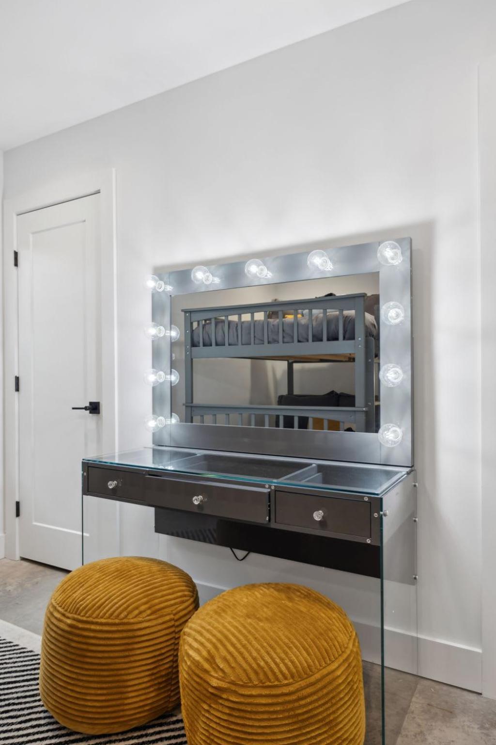 1st Flr Escape Downtown & Spots * Nashville