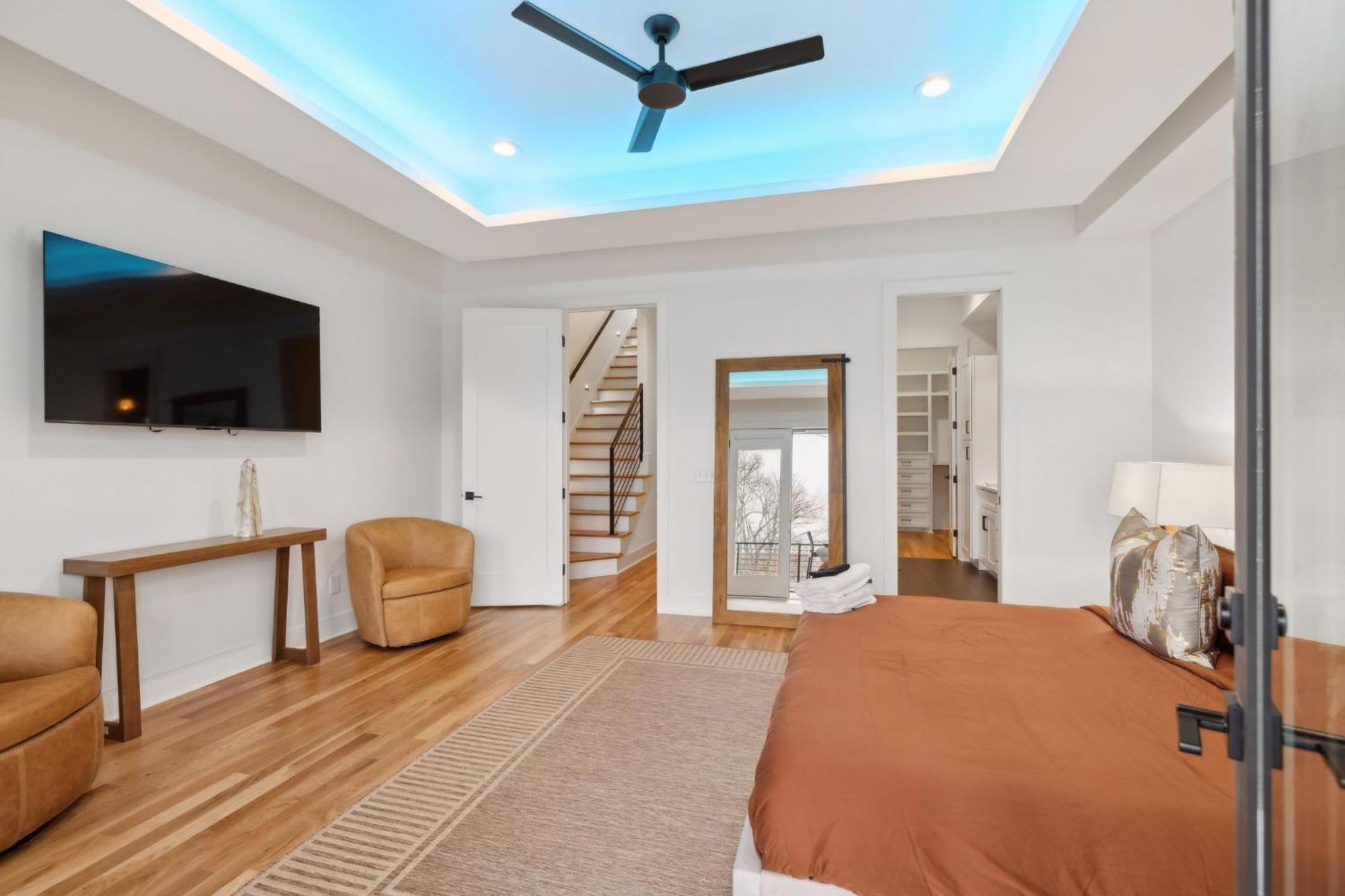 Stylish Multi-level Retreat Rooftop & Pool Table Nashville