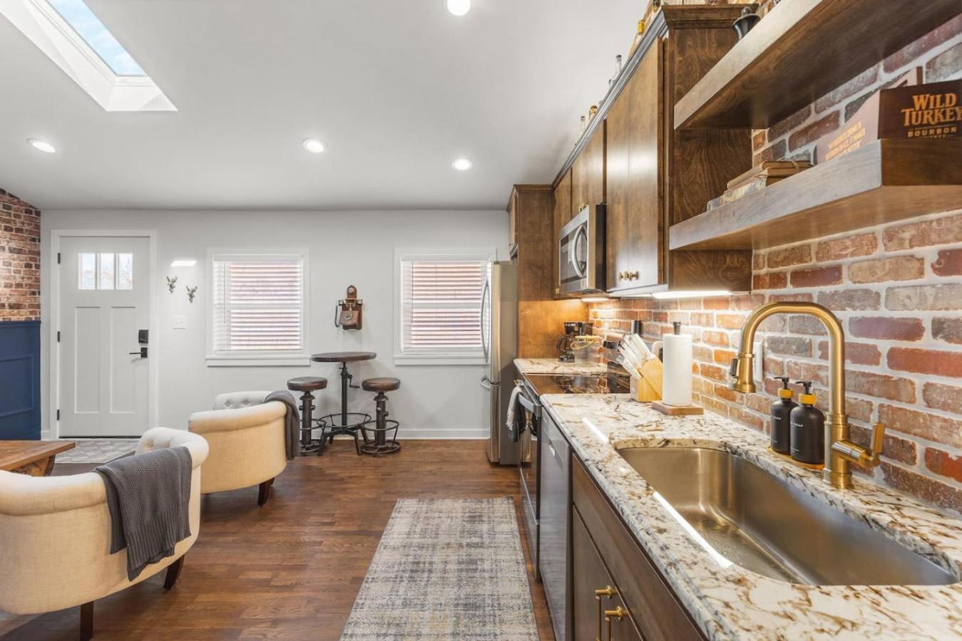 Holiday home Rustic Western - Walk To Bars, Coffee And Restaurants *