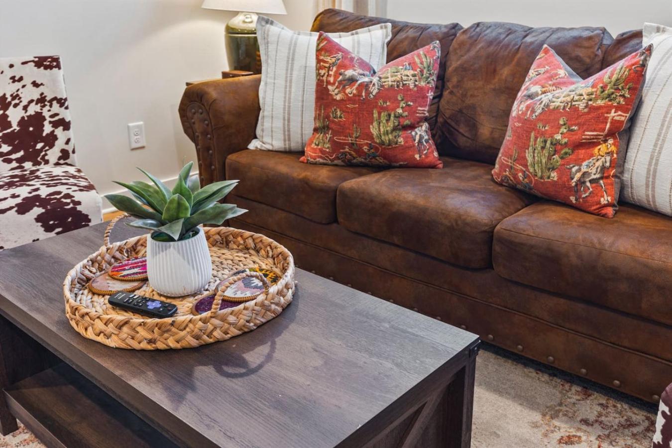 Chic And Cozy -walk To Bars, Coffee, Restaurants Nashville