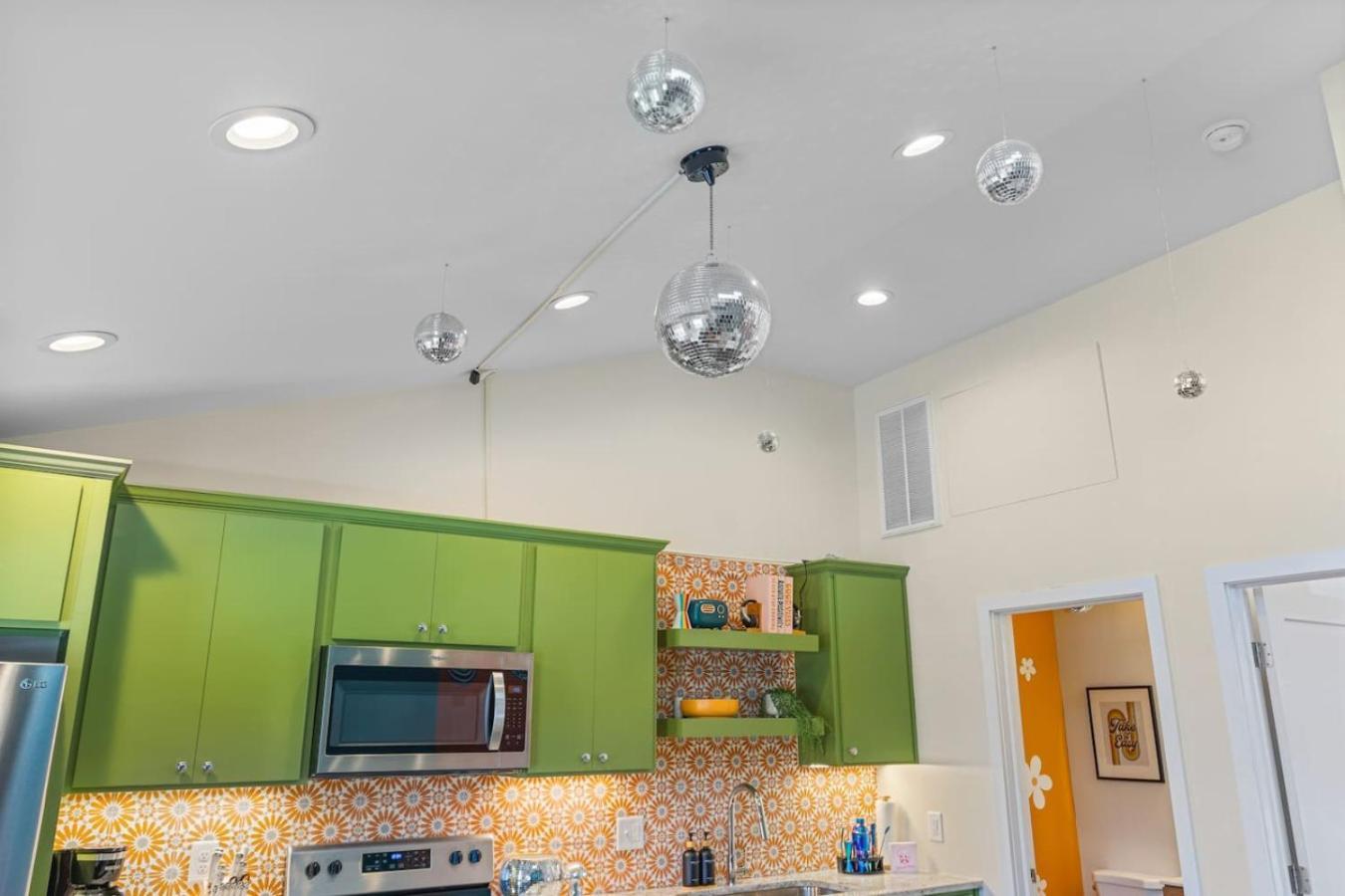 Fun And Fabulous - Walk To Bars, Coffee And Restaurants * Nashville