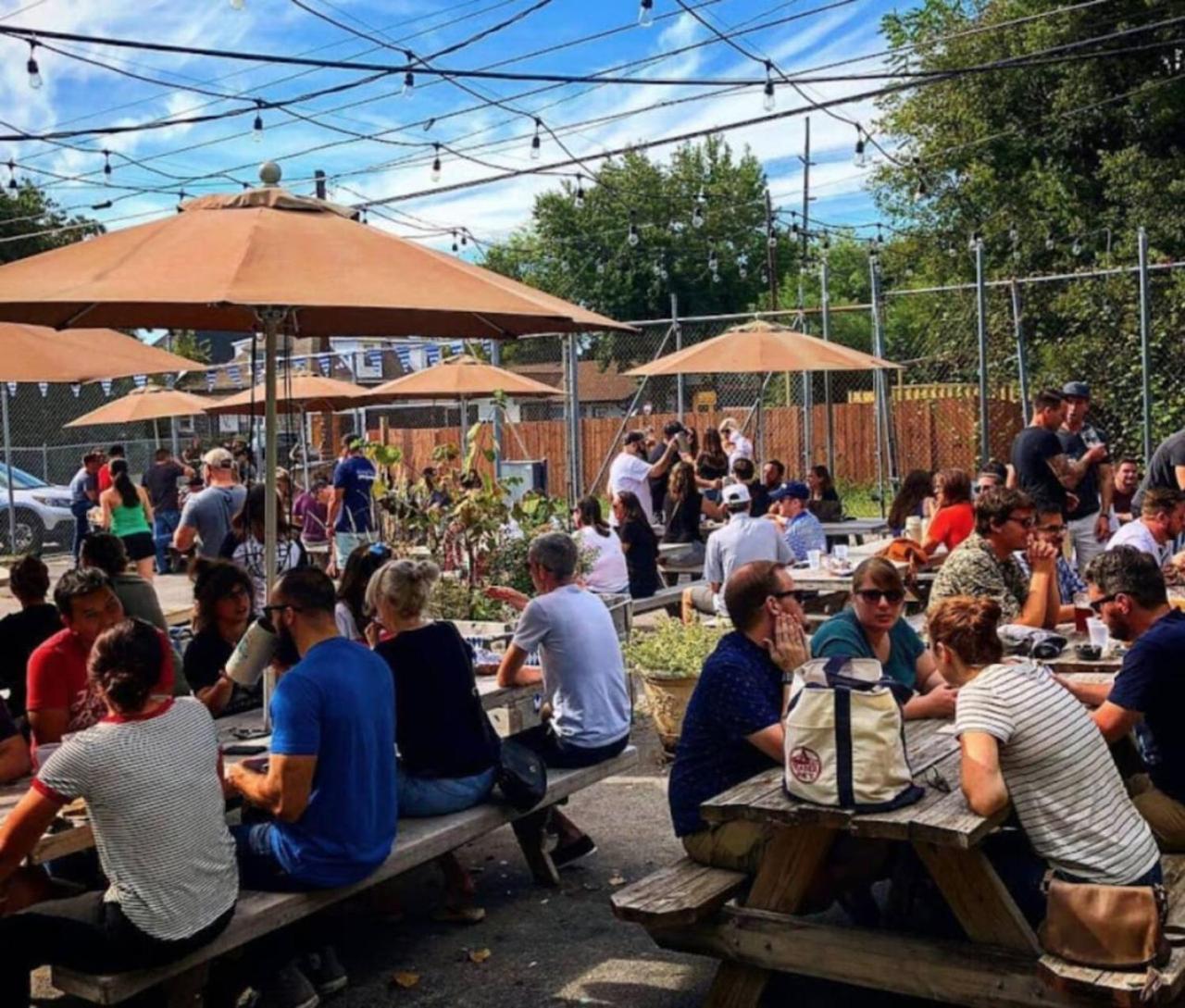 Fun And Fabulous - Walk To Bars, Coffee And Restaurants *