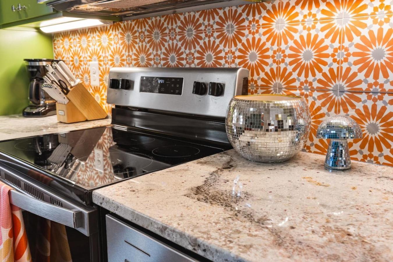 Holiday home Fun And Fabulous - Walk To Bars, Coffee And Restaurants *