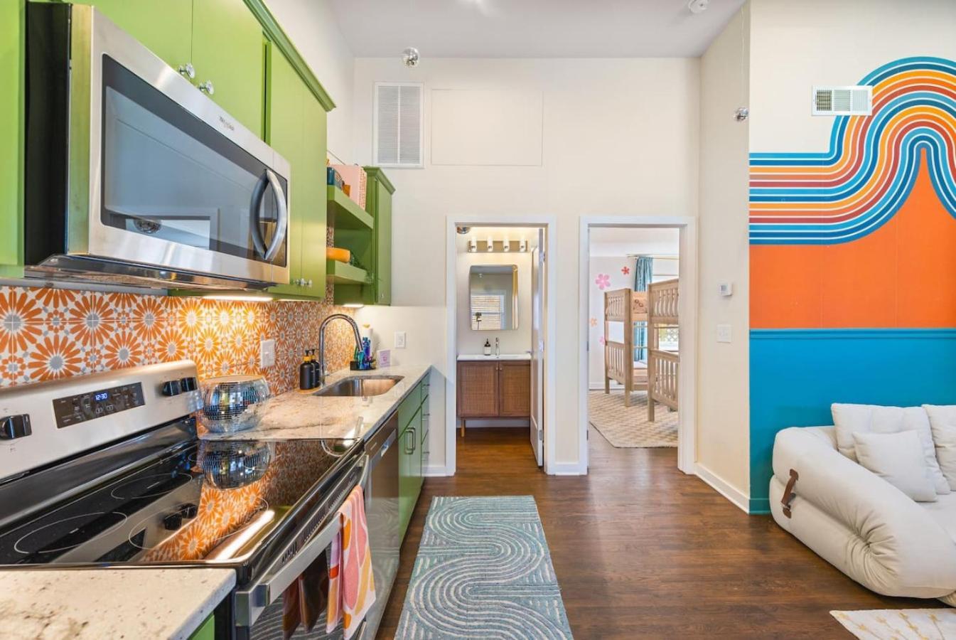 Holiday home Fun And Fabulous - Walk To Bars, Coffee And Restaurants *