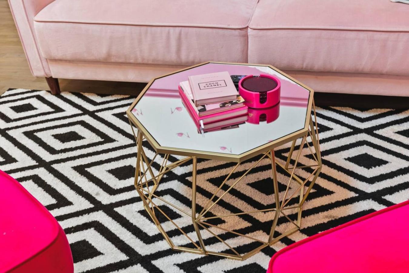 Barbie Dream - Near Restaurants, Coffee And Bar * Nashville